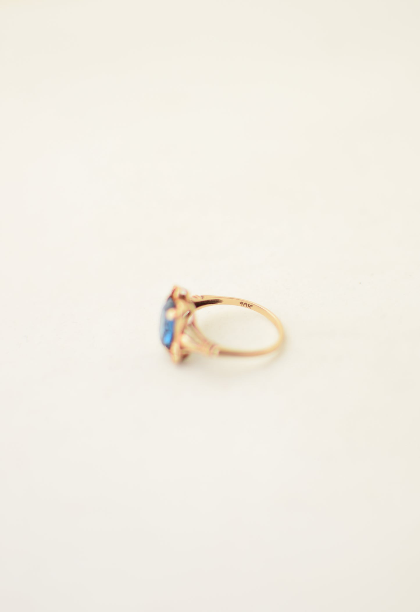 Vintage Fancy 10kt Gold and Spinel Cocktail Ring | US 7.5