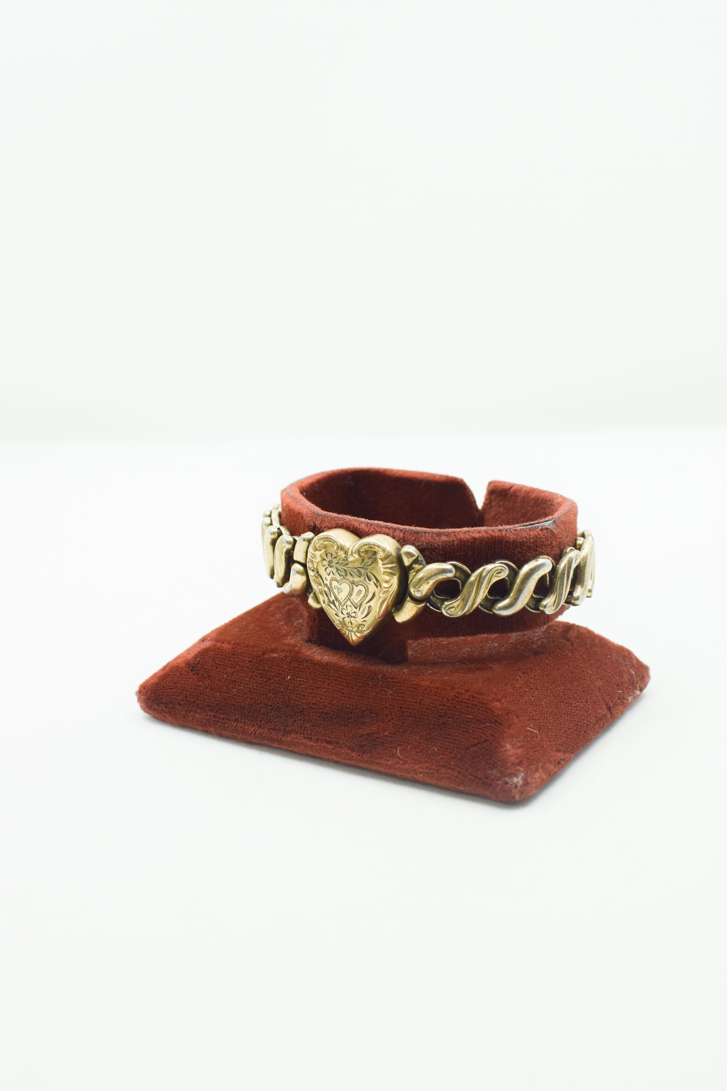 Vintage 1940s Sweetheart Bracelet