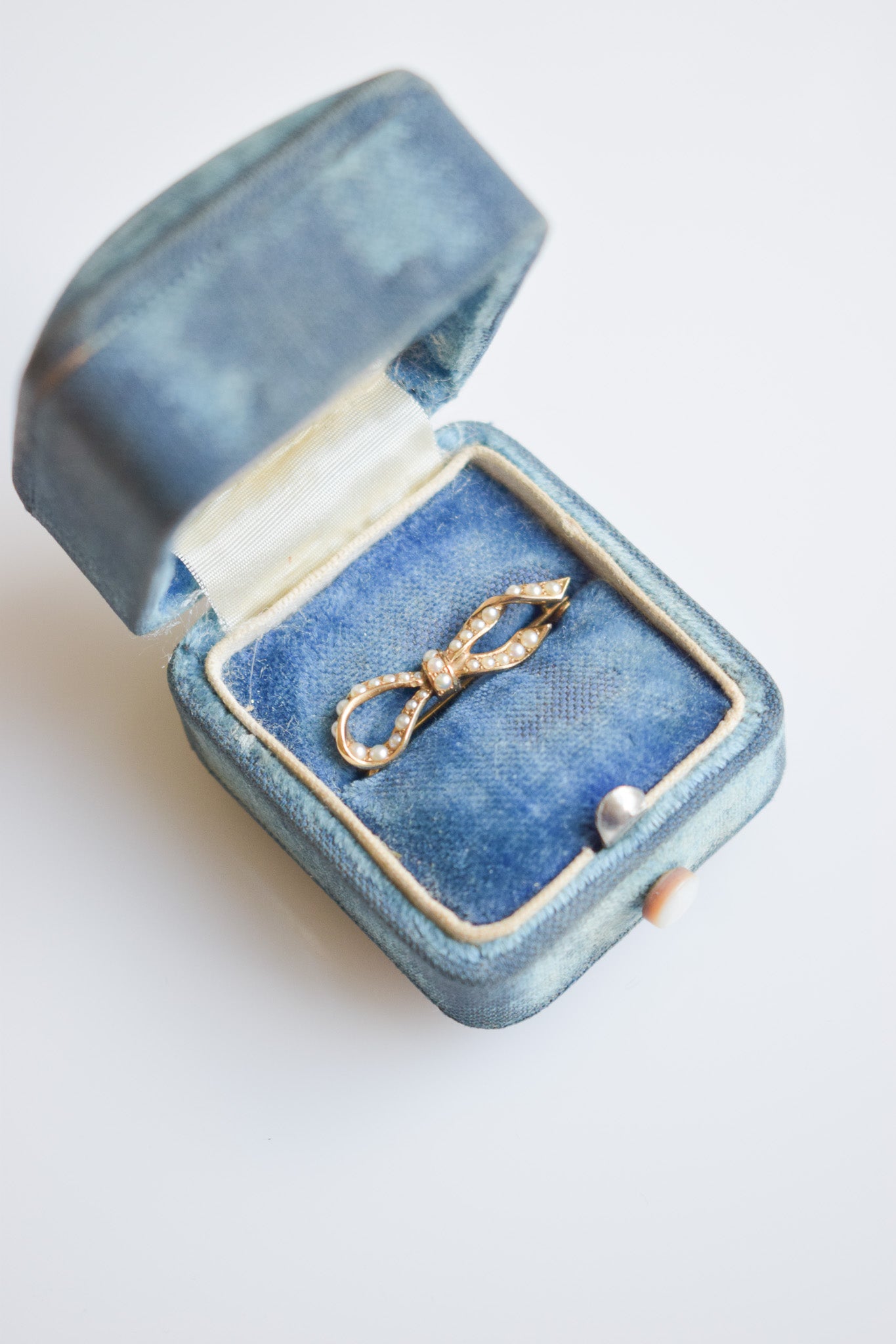 Petite Antique Gold and Seed Pearl Remembrance Ribbon Pin