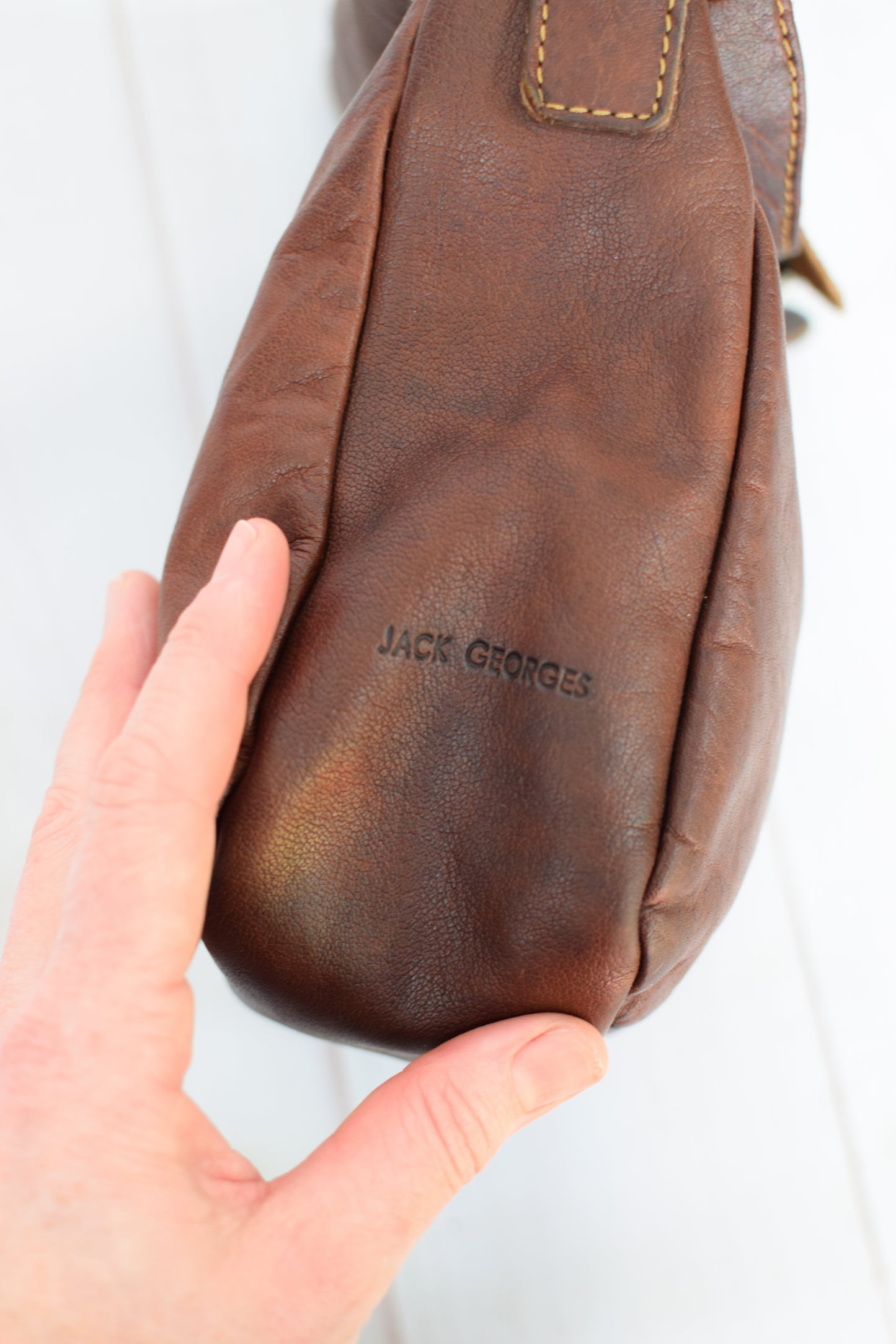 Jack Georges Buffalo Leather Crossbody Bag | chestnut