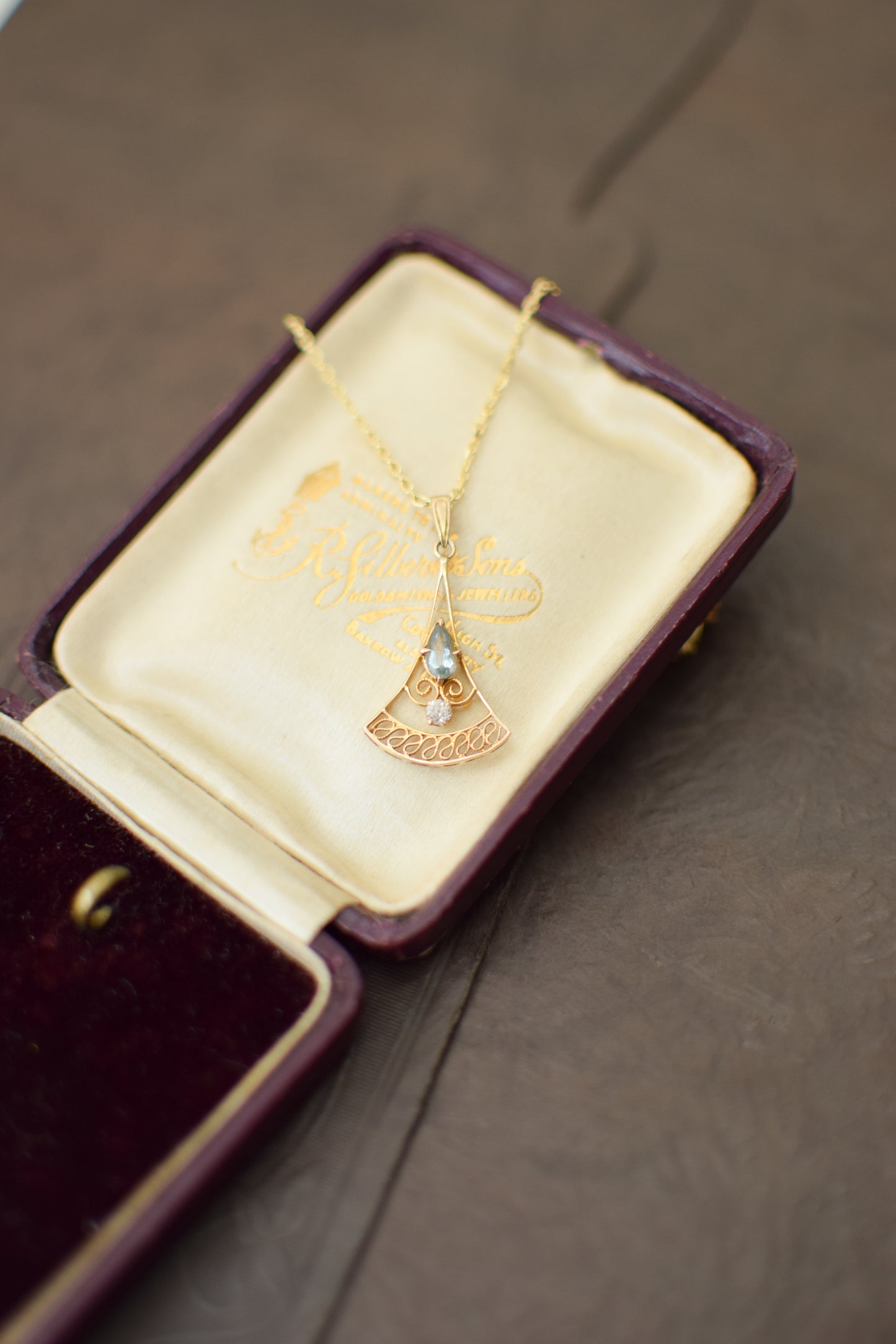 Vintage 10kt Gold Lavalier Pendant Necklace