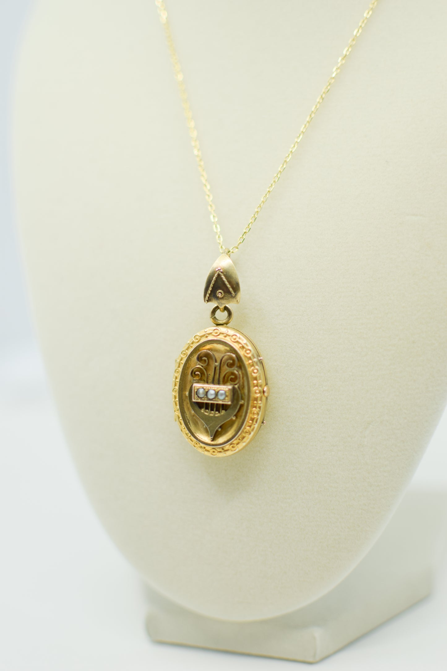 Antique Victorian Gold Filled Locket | Gold + Pearl