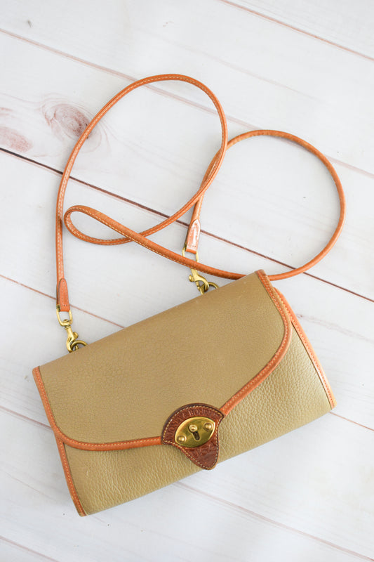 Vintage Dooney & Bourke Pebbled Leather Purse / Clutch