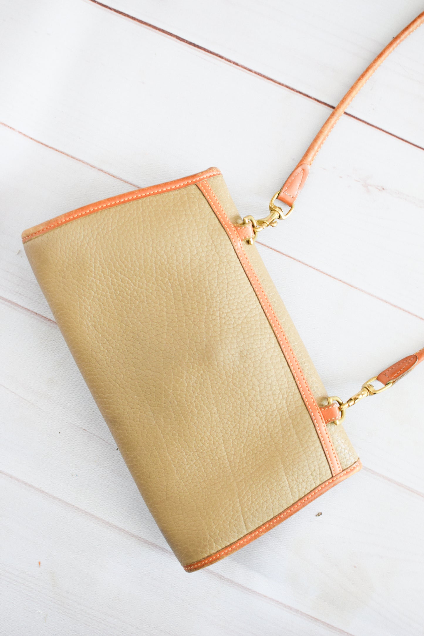 Vintage Dooney & Bourke Pebbled Leather Purse / Clutch