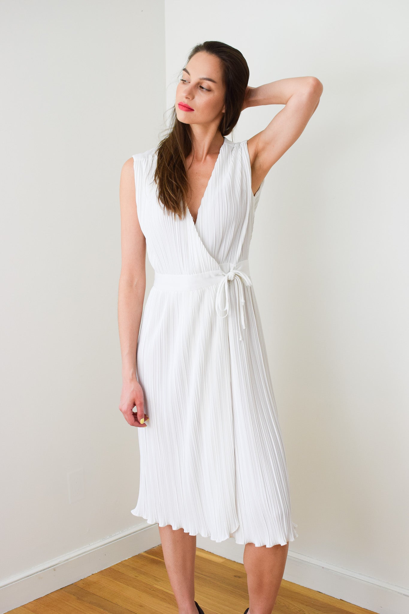 1970s White Plisse Pleated Wrap Dress | S/M