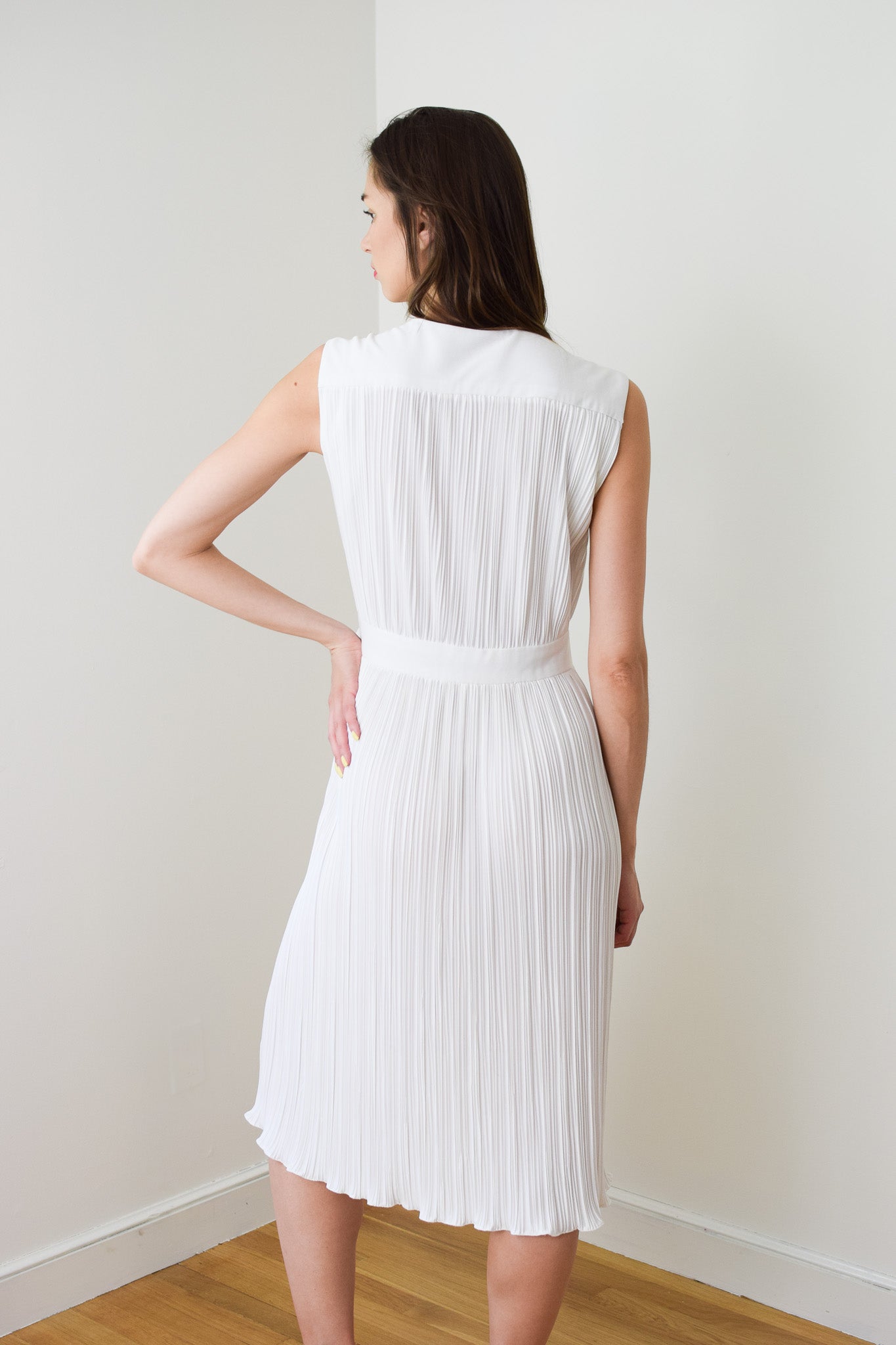 1970s White Plisse Pleated Wrap Dress | S/M