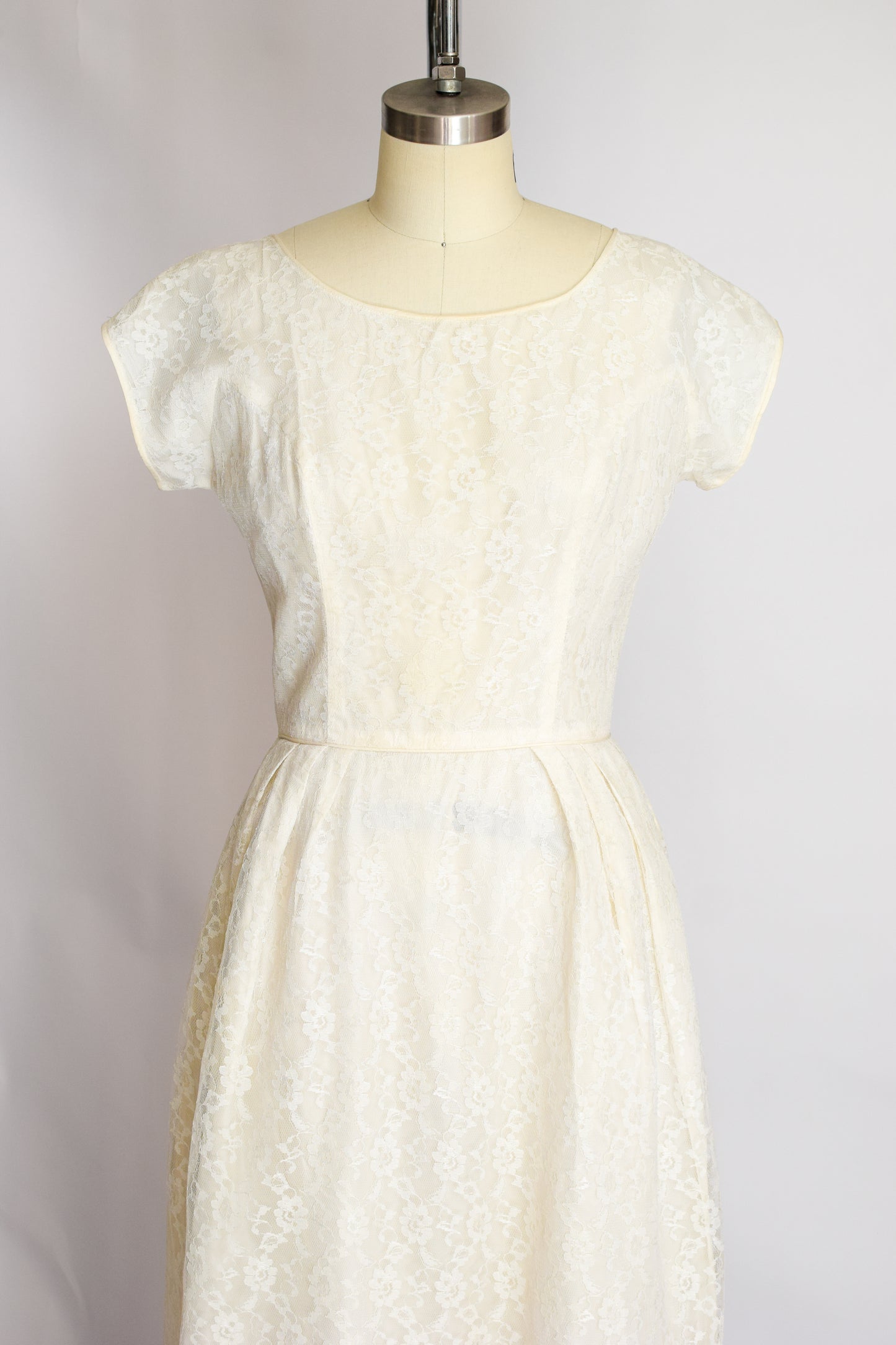 1960s Lace Wedding Gown | S/M