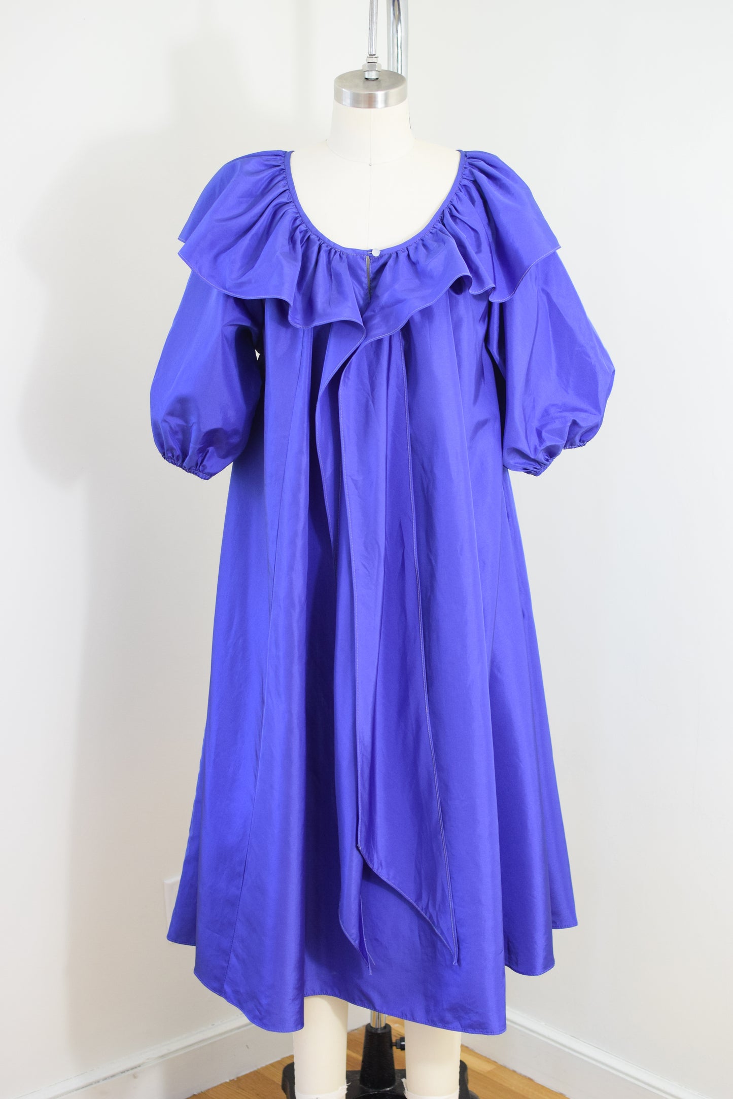 1970s Blue Tafetta Puff Sleeve Dress | M