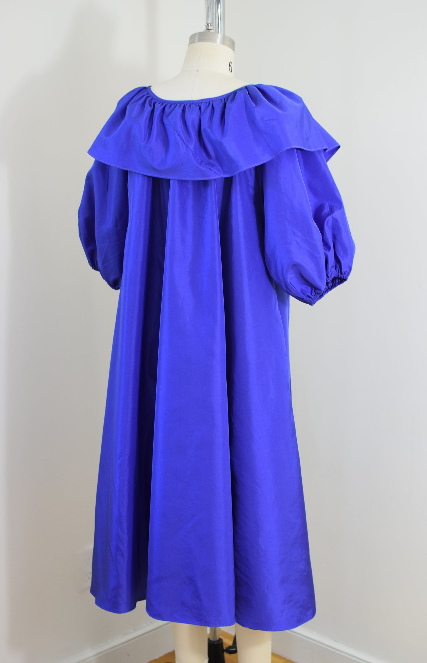 1970s Blue Tafetta Puff Sleeve Dress | M
