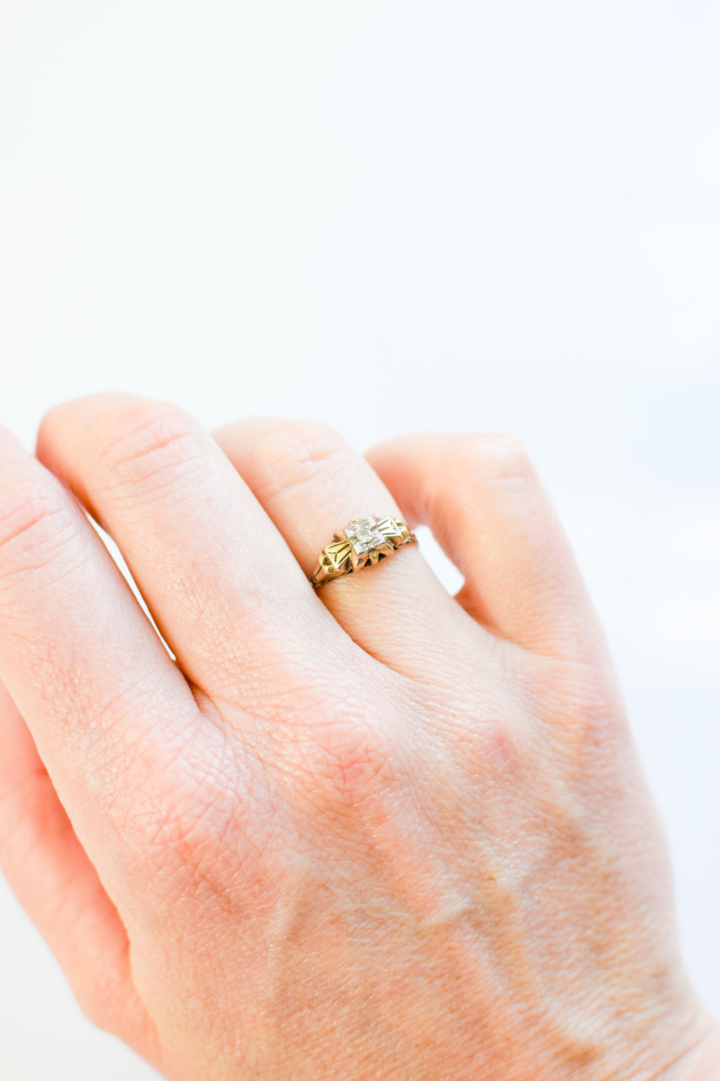 Antique Art Deco 10kt Gold and Diamond Ring | sz 6.5