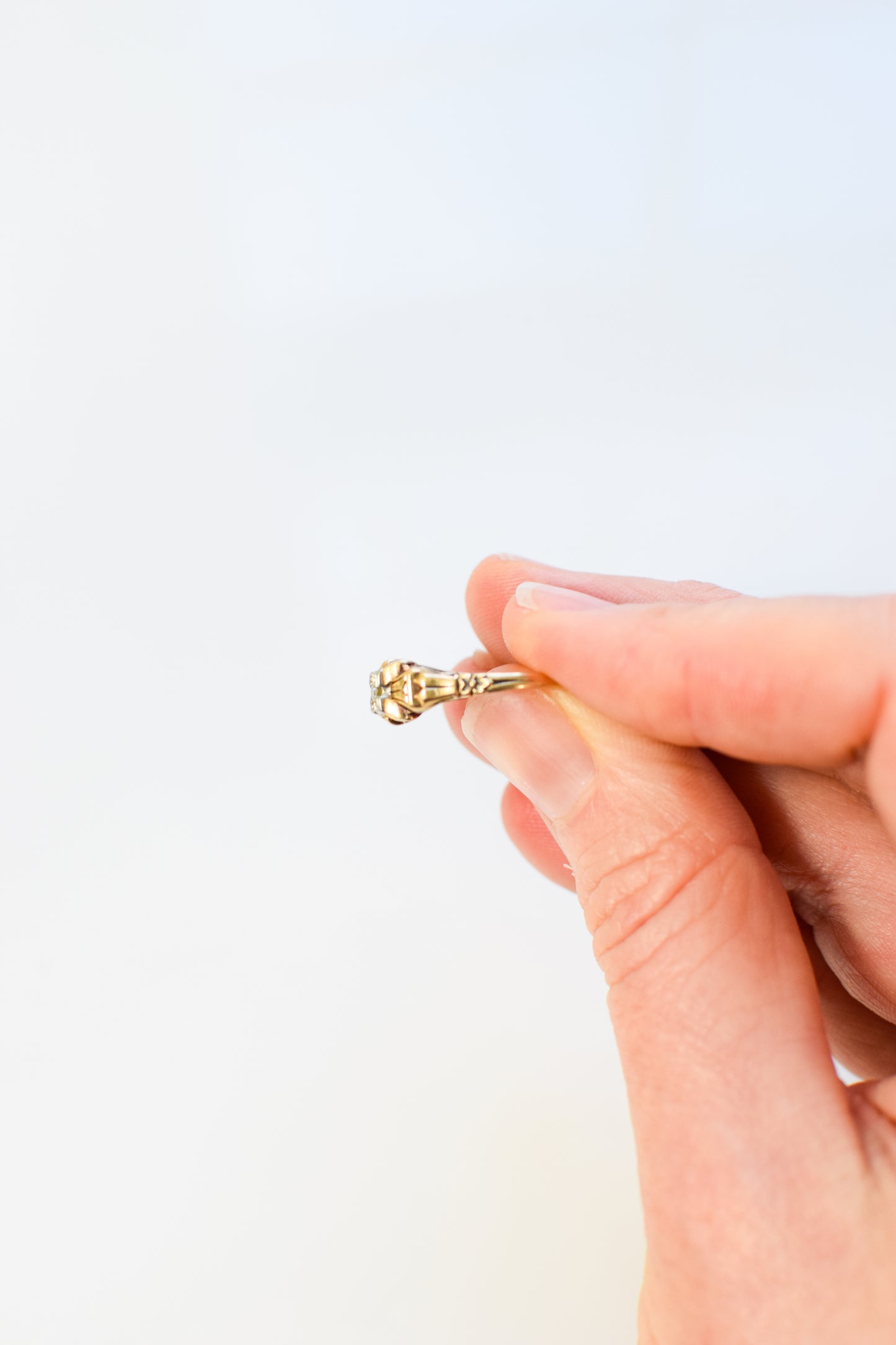 Antique Art Deco 10kt Gold and Diamond Ring | sz 6.5