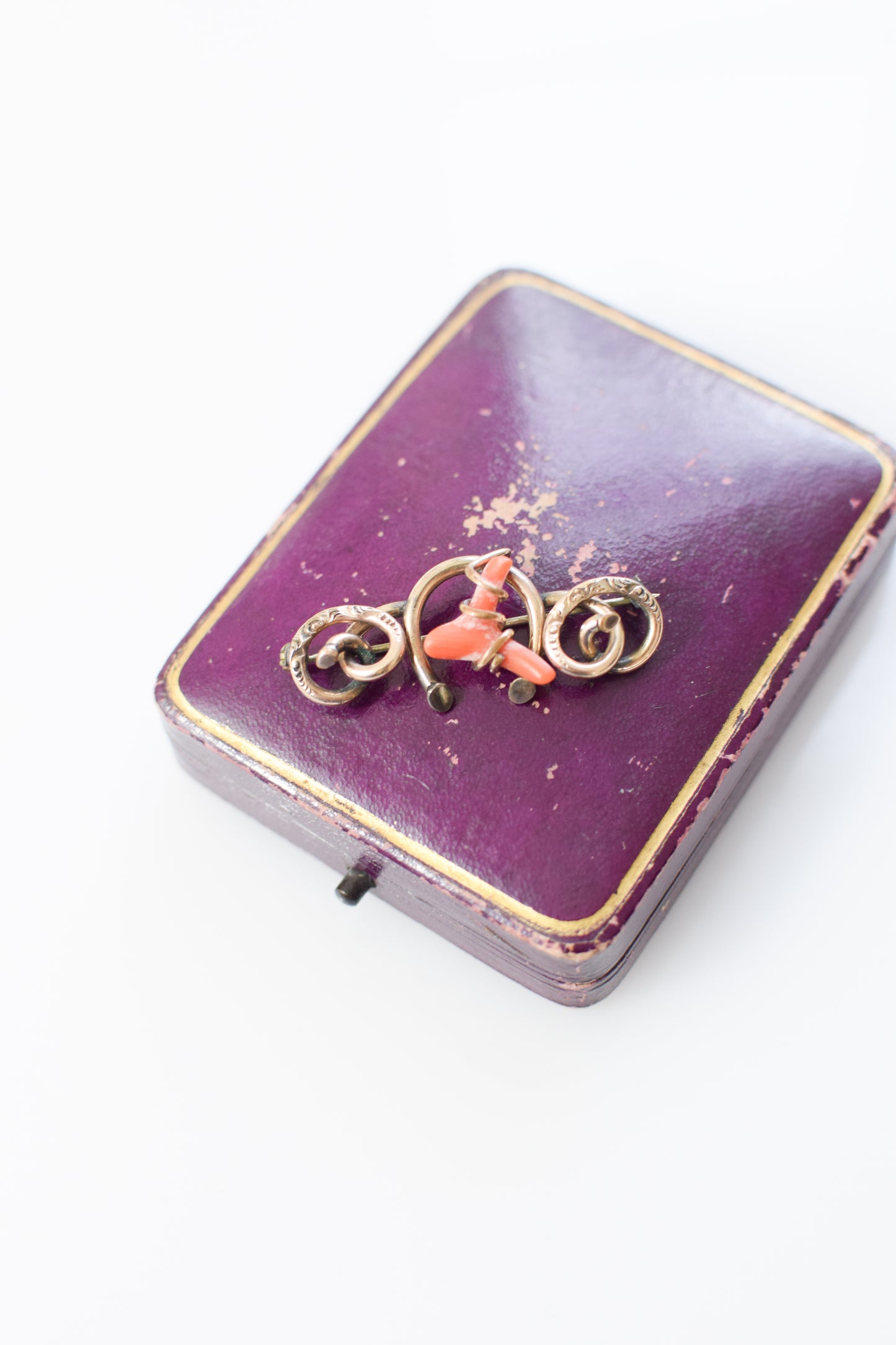 Antique Victorian Love Knot Brooch with Lucky Horseshoe