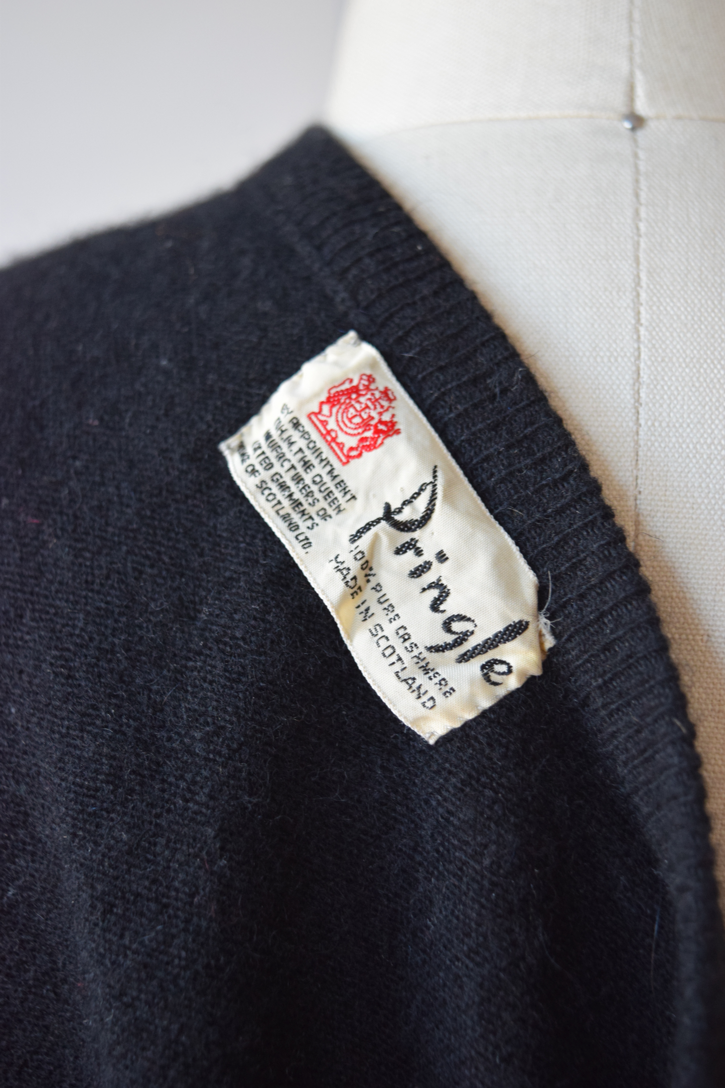 Scottish Black Cashmere Cardigan | 1950s | XS/S