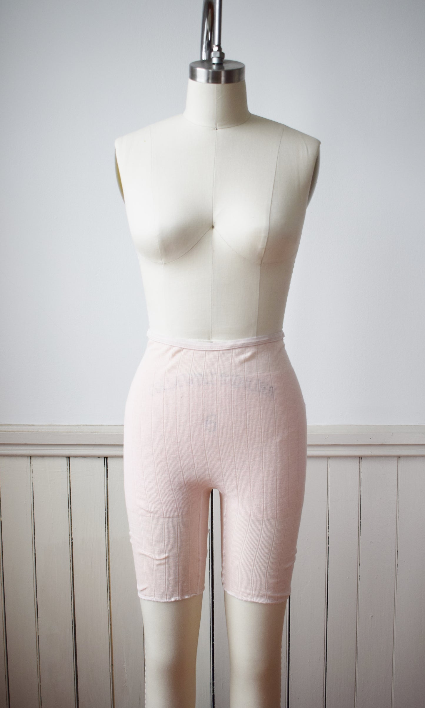 1940s Pink Knit Shorts | XS-S