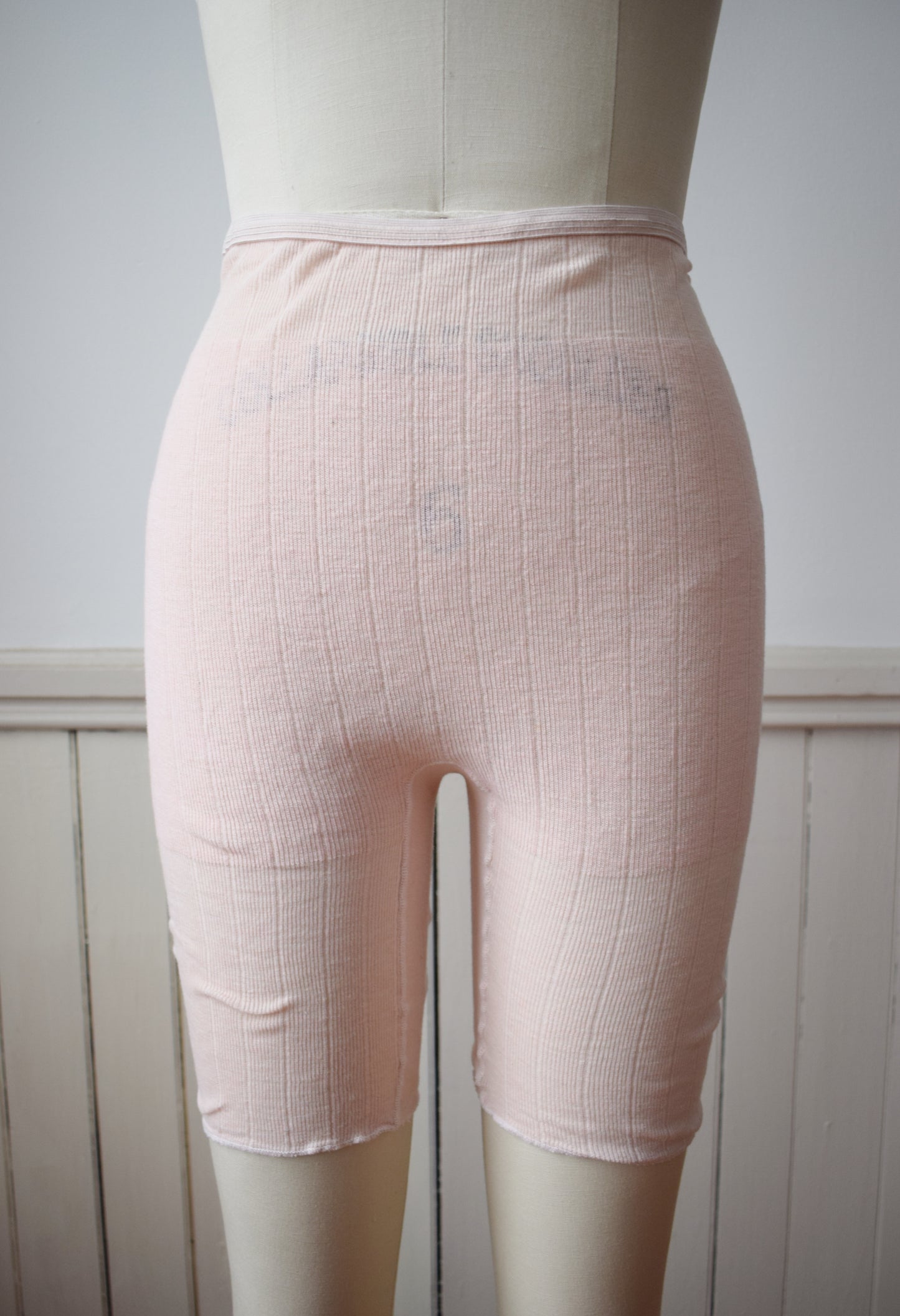 1940s Pink Knit Shorts | XS-S