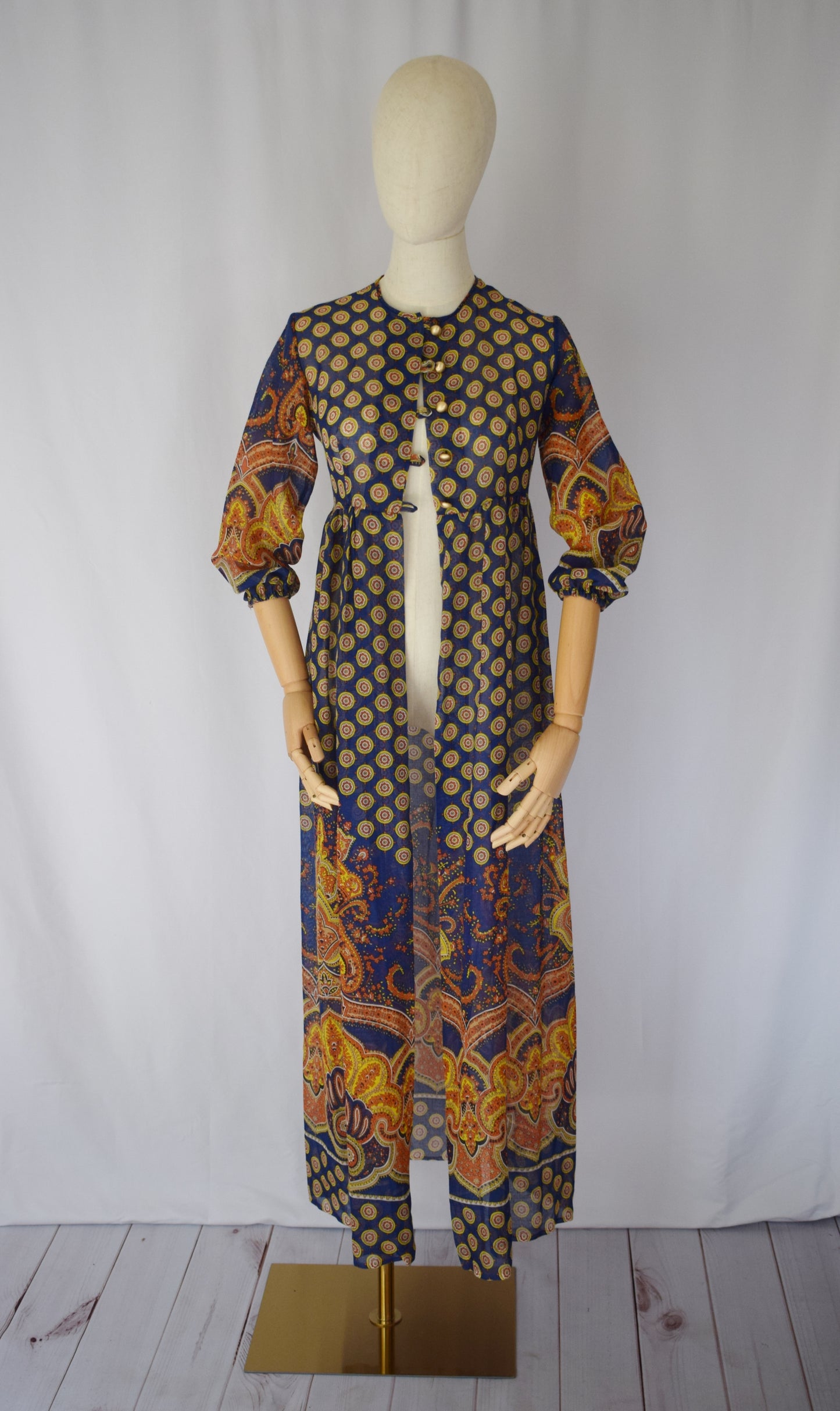 1970s Kashmiri Print Duster | XS