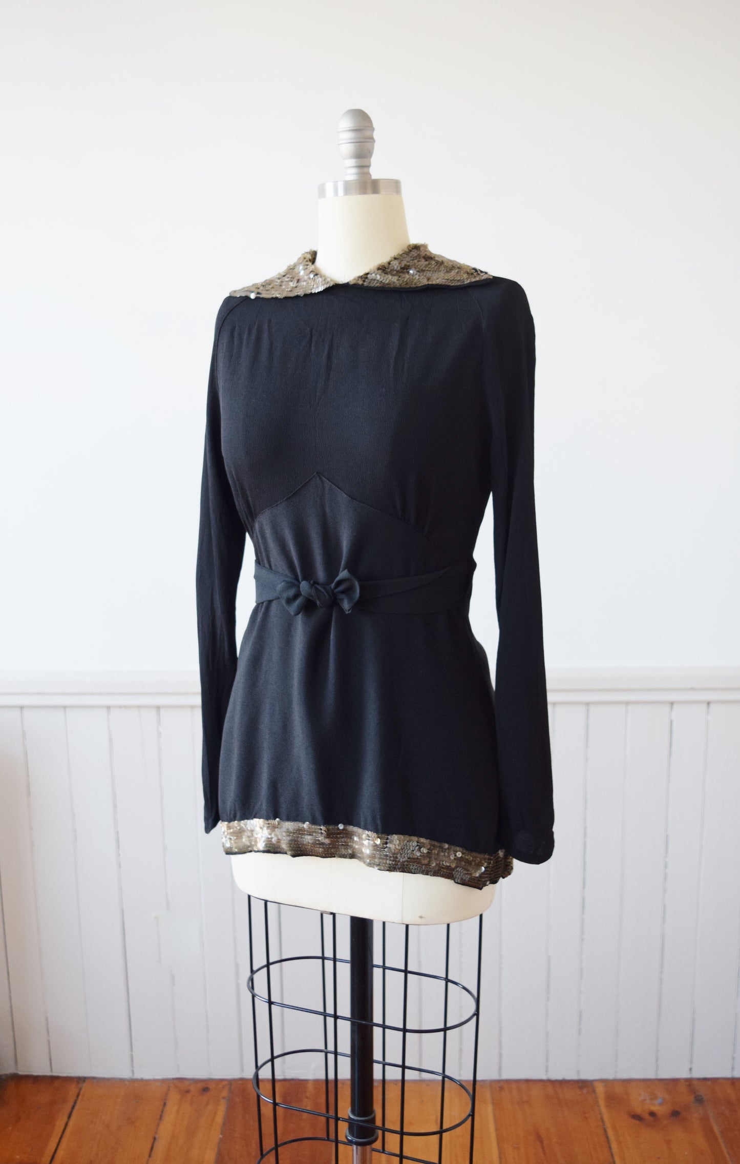 1930s Sequin Trimmed Rayon Blouse | S/M