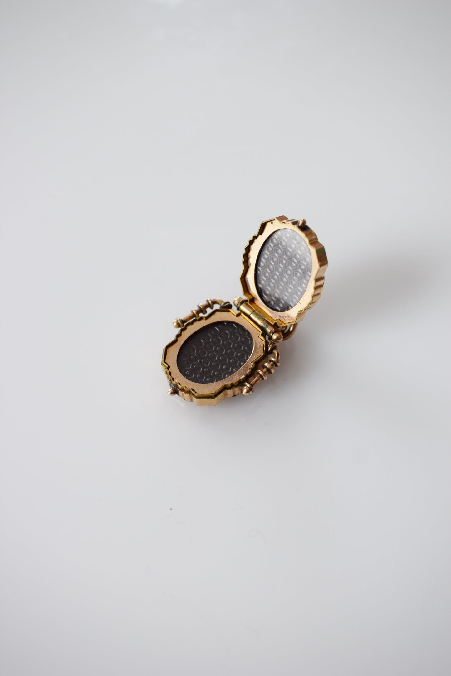Antique Victorian Gold Fob Locket
