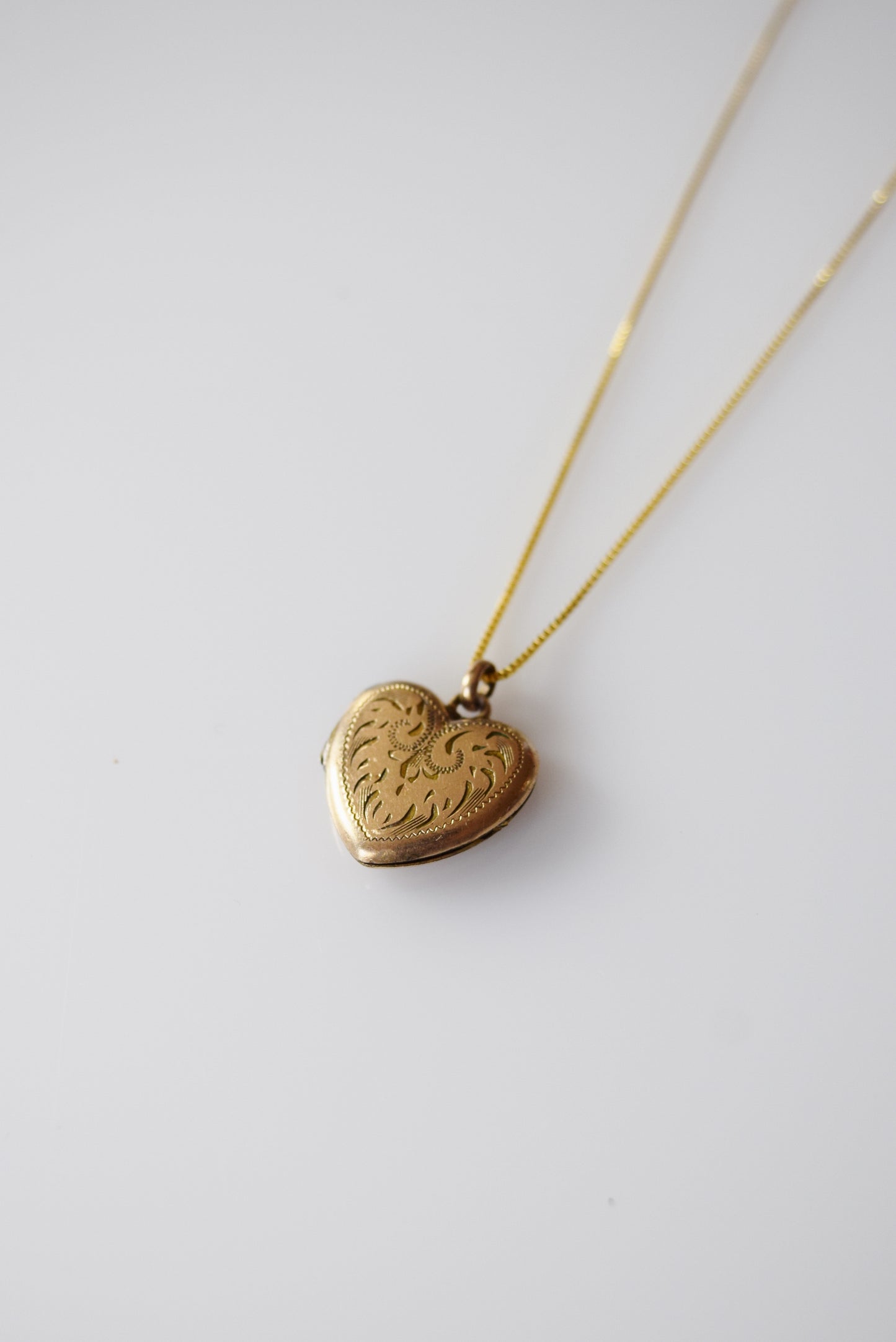 Antique Gold Fill Heart Locket | Scrolled Engraving