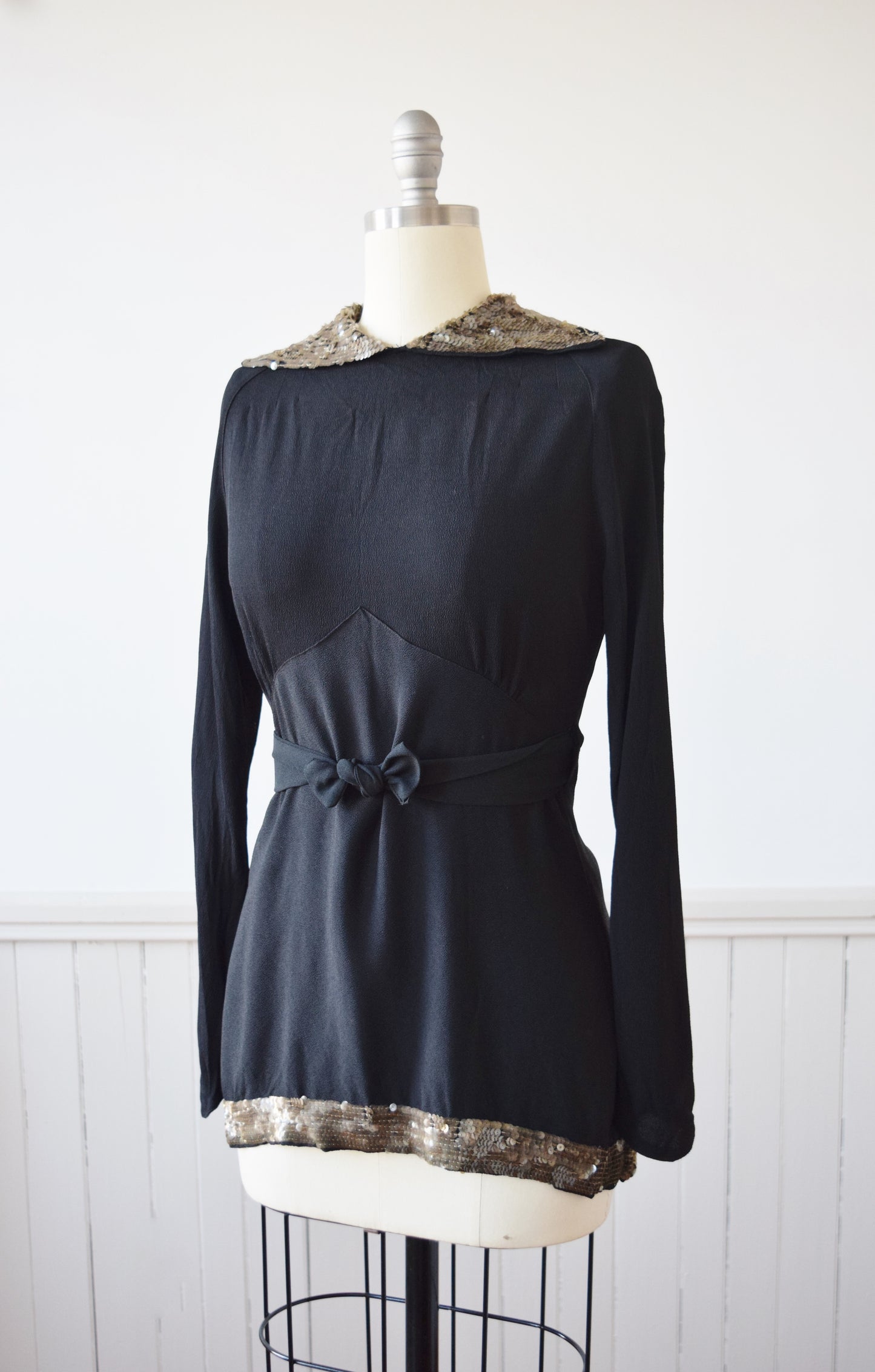 1930s Sequin Trimmed Rayon Blouse | S/M
