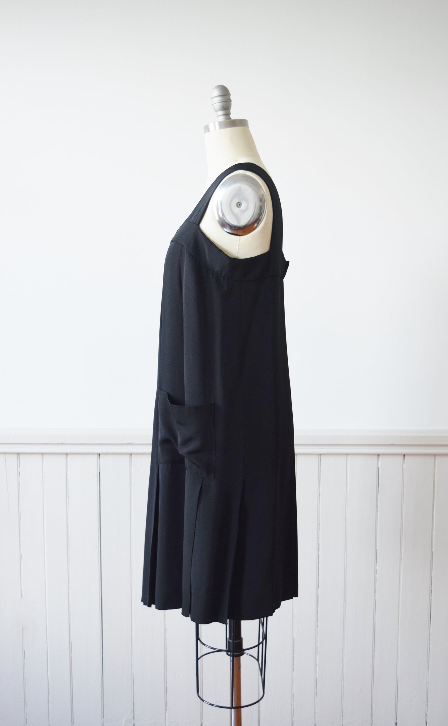 CHANEL Black Silk Dress | 1980s Vintage | Flapper-Style | M