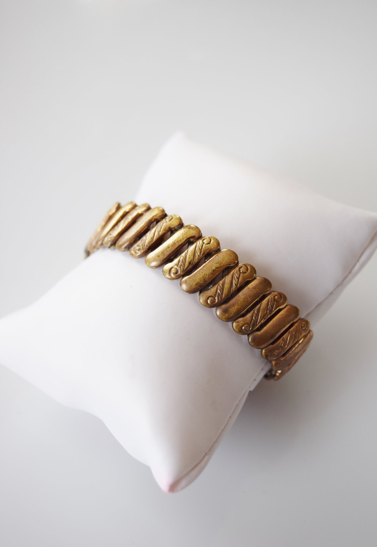 Vintage Sweetheart Expansion Bracelet | 1950s