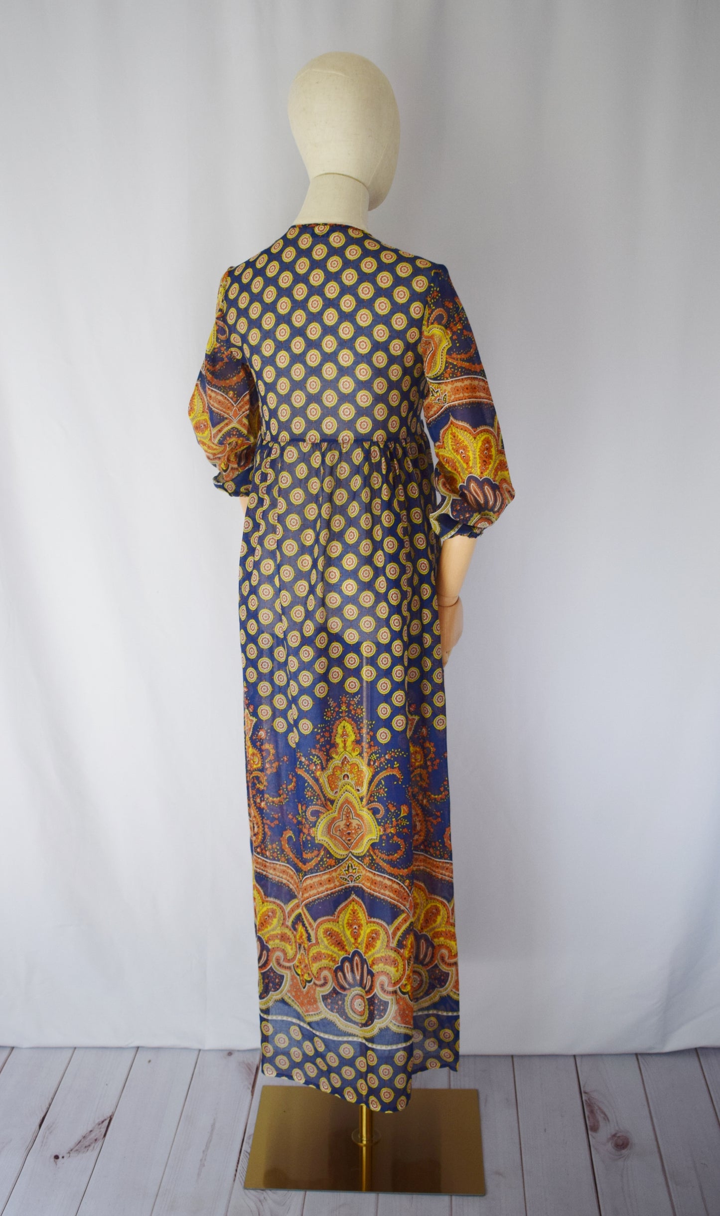 1970s Kashmiri Print Duster | XS