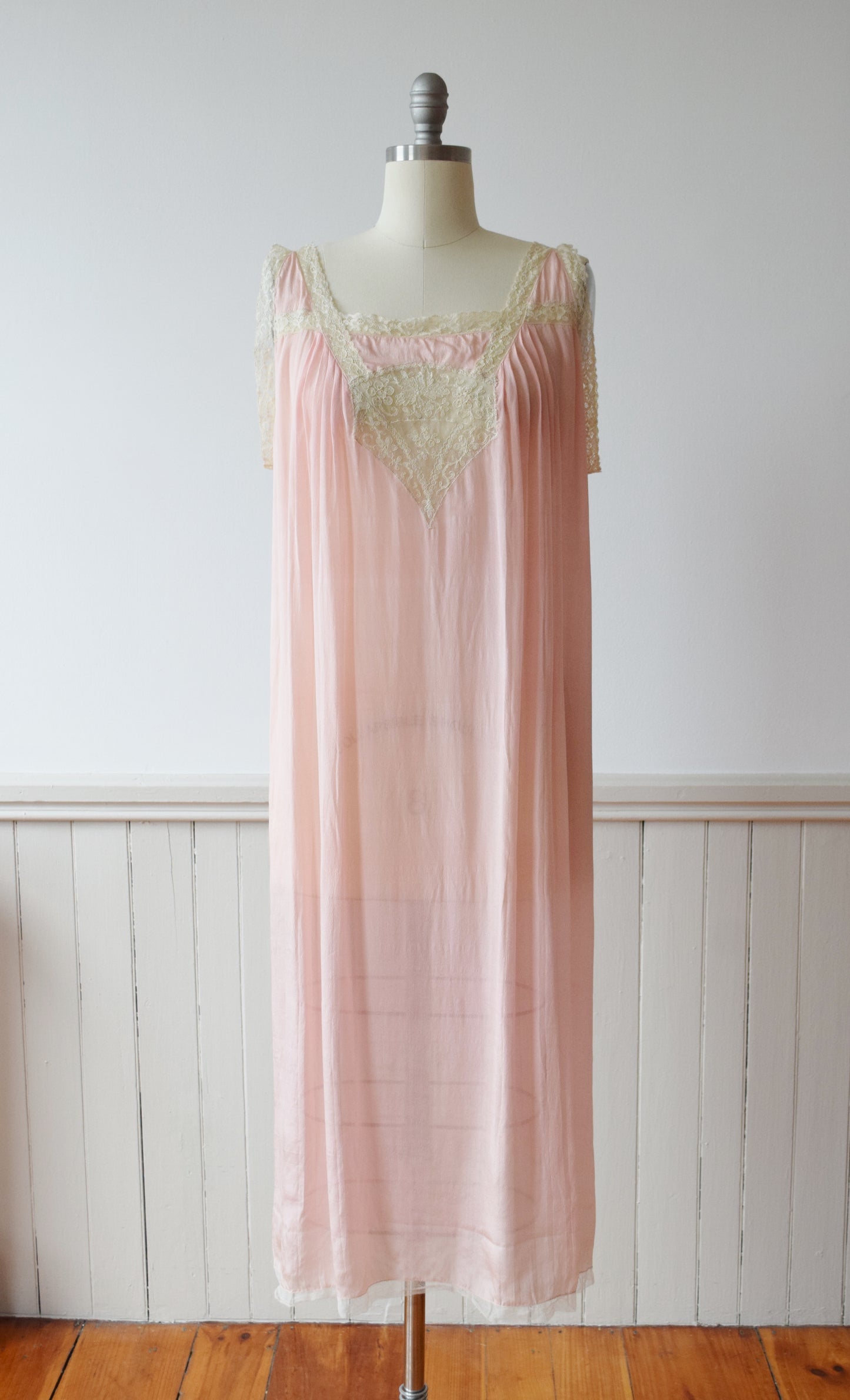 1920s Silk and Lace Nightie | L
