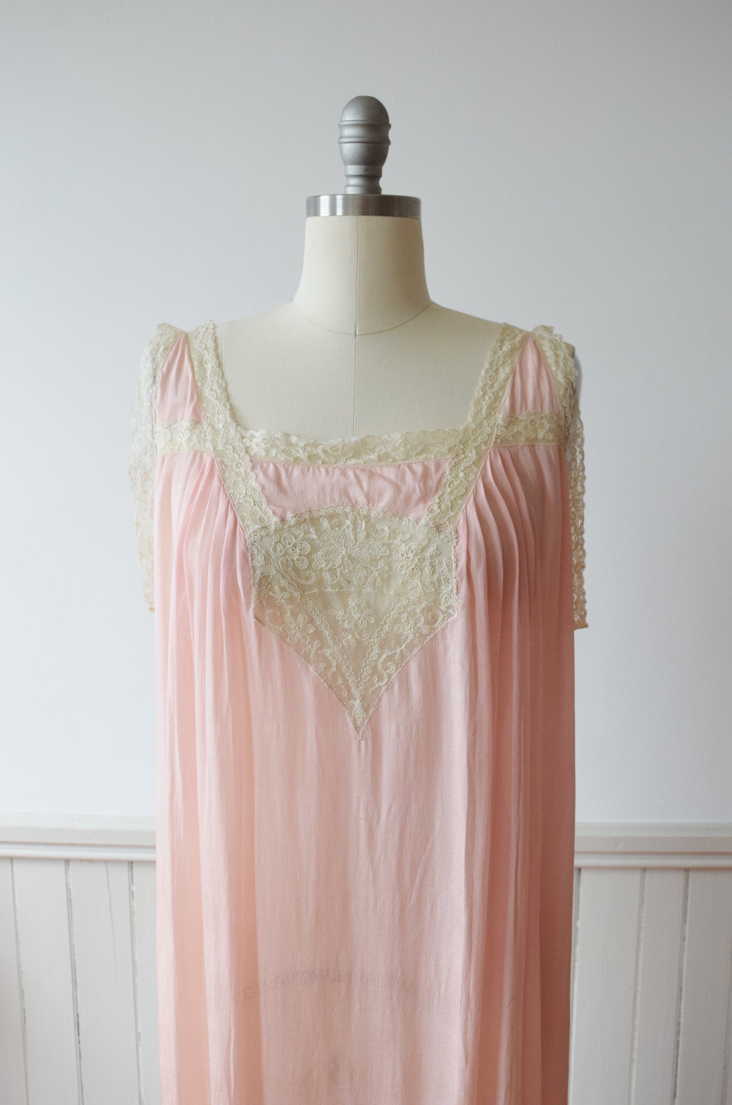 1920s Silk and Lace Nightie | L