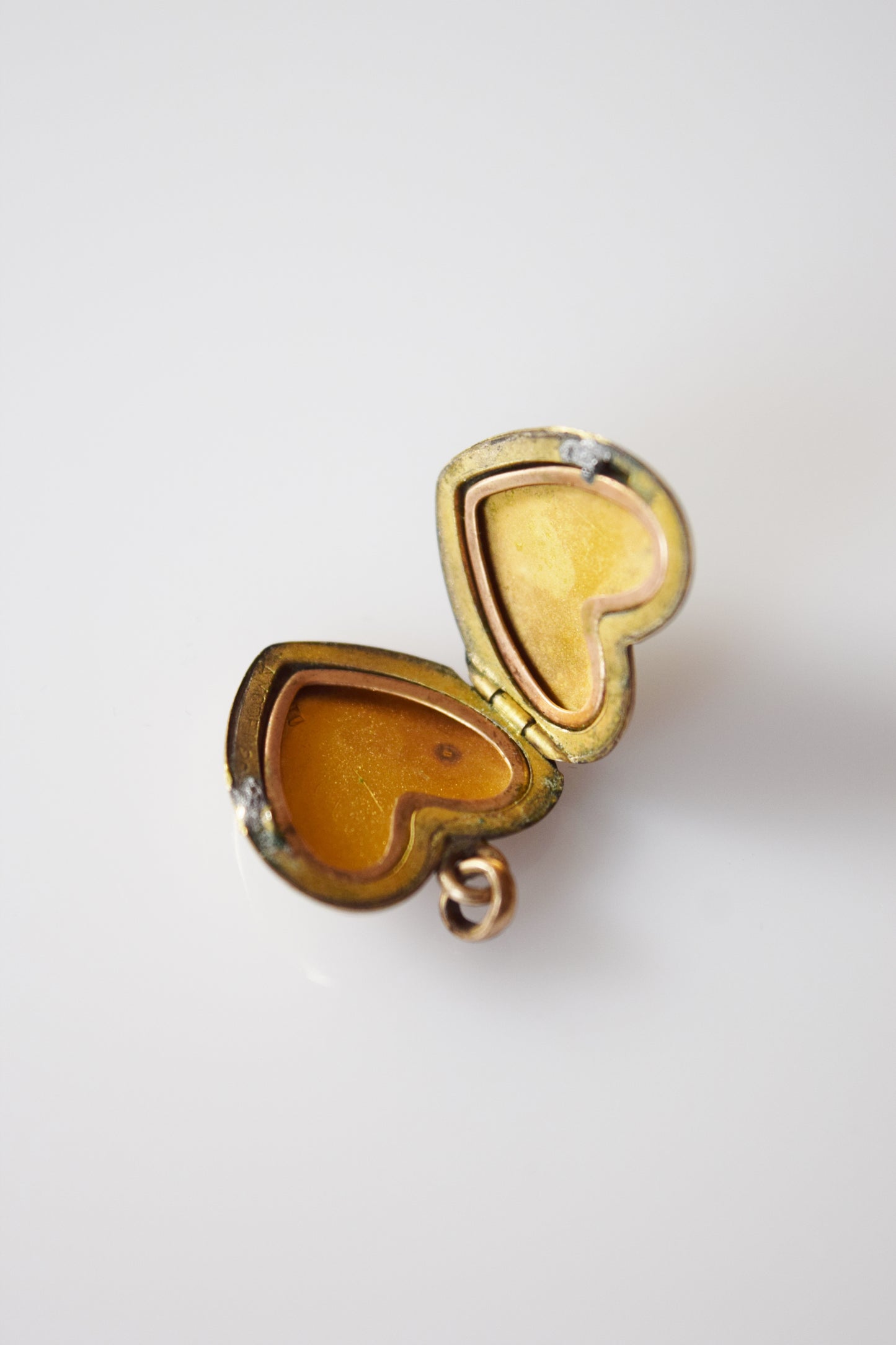 Antique Gold Fill Heart Locket | Scrolled Engraving