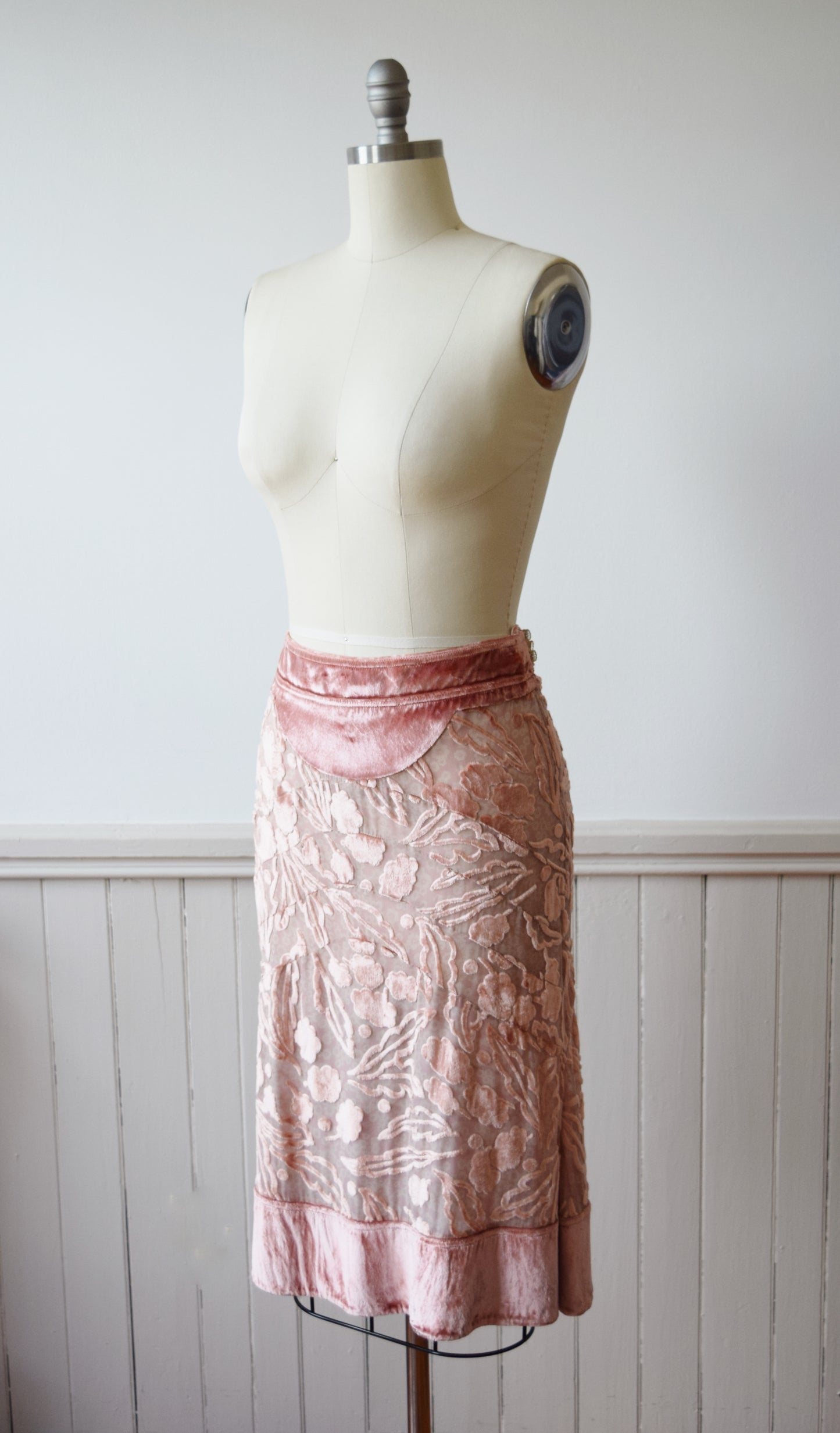 Marc Jacobs Pink Burnout Velvet Skirt | Modern | M