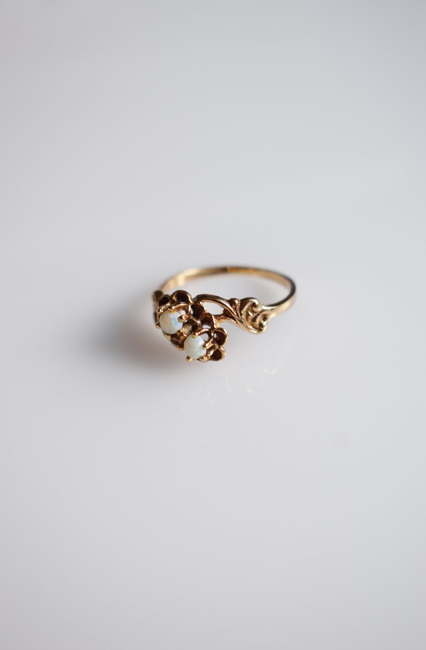Antique 10kt Gold and Opal Ring | 5.25-5.5