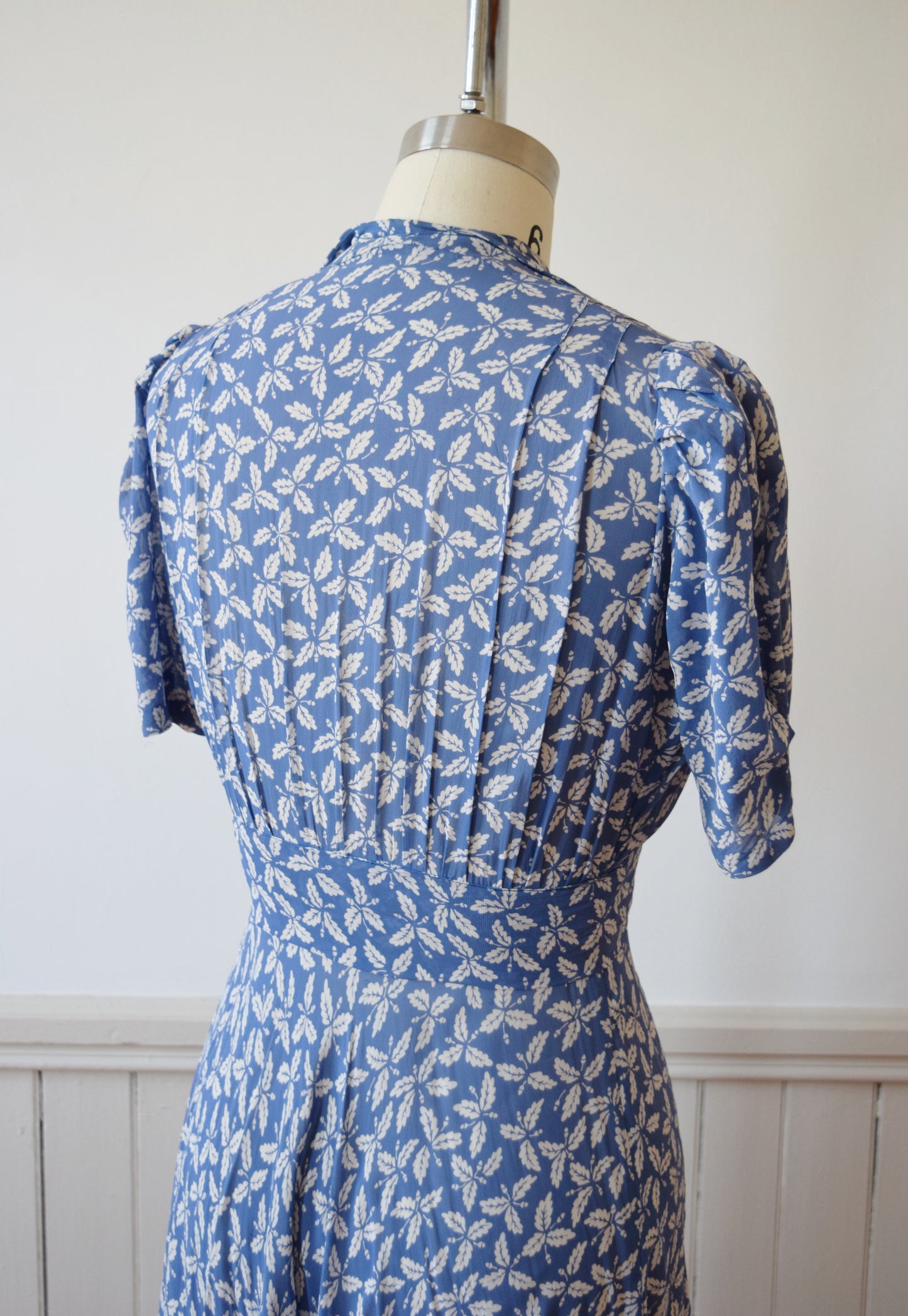 1930s Oak Print Rayon Redingote | Tie Front Blouse