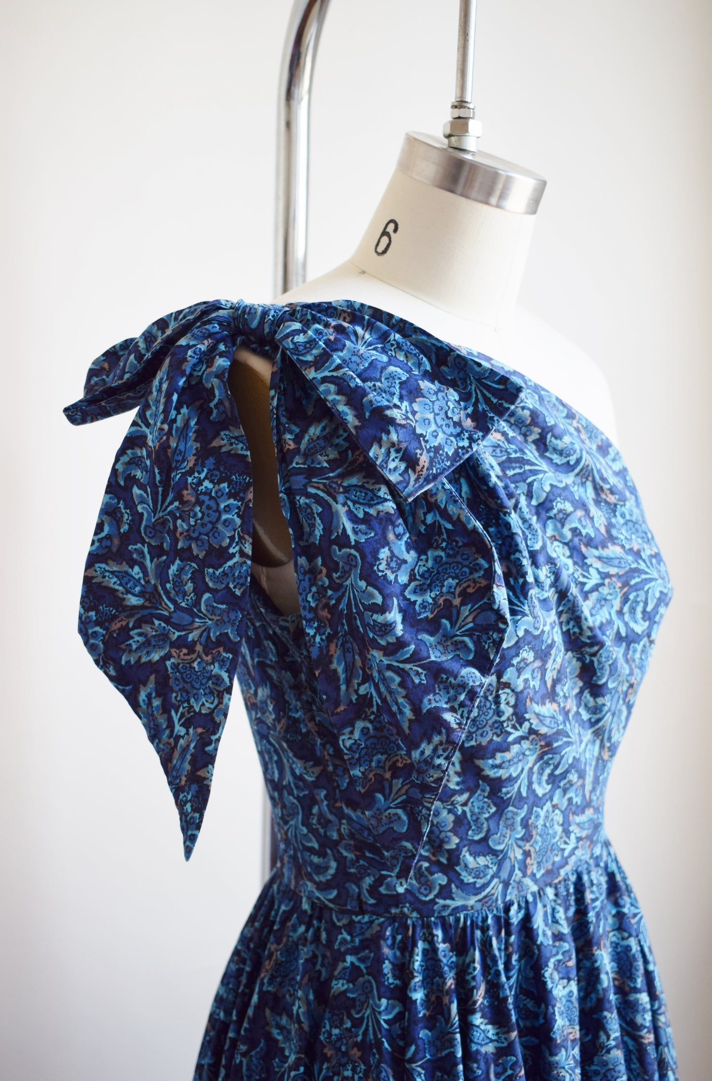 1950s Cotton Paisley One-Shoulder Dress | XS