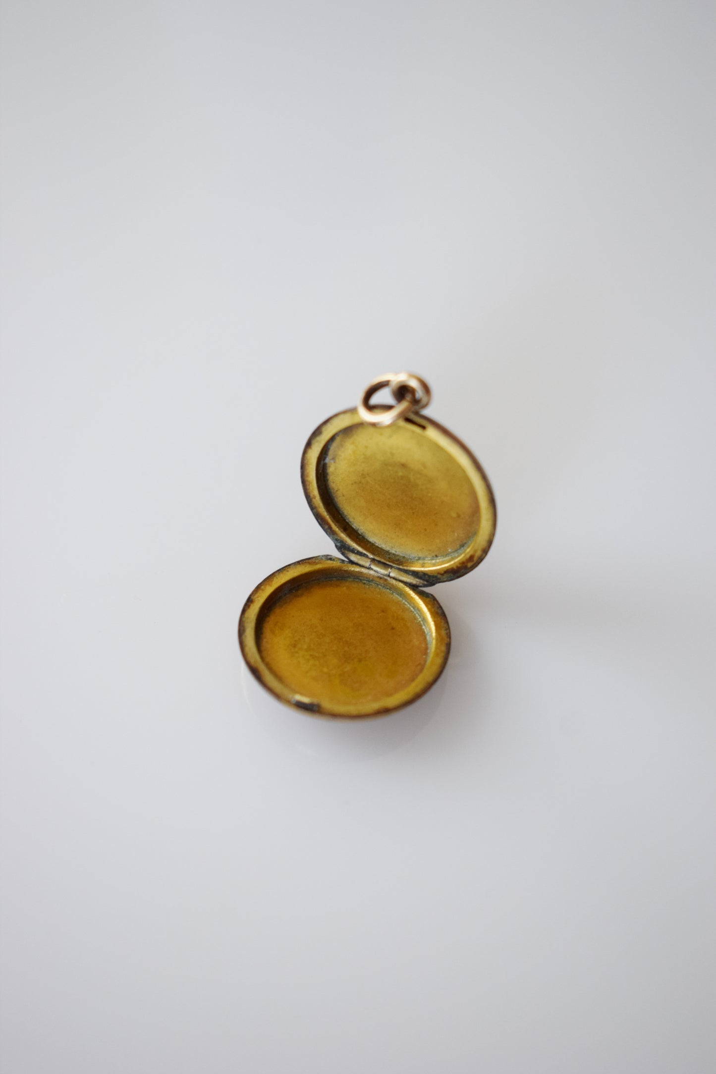 Antique Edwardian Gold Monogrammed Locket | DJW