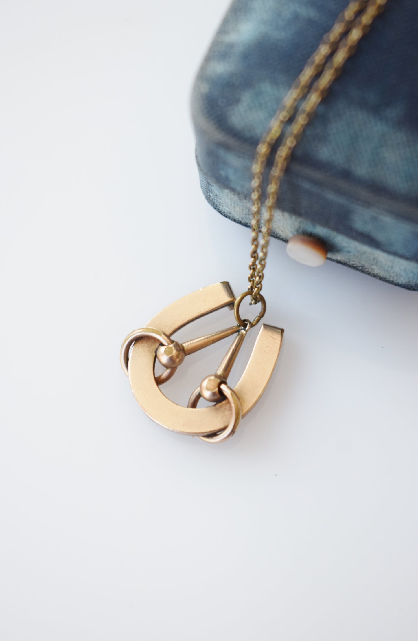 Vintage Lucky Horseshoe Gold Pendant Necklace