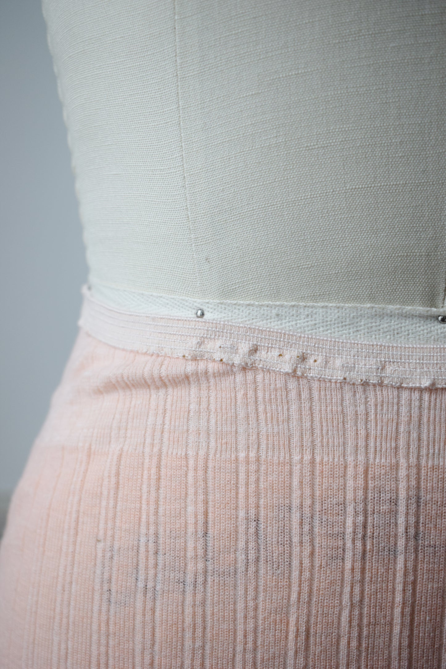 1940s Peachy Pink Knit Shorts by Pilgrim | 2 Patches | XS/S