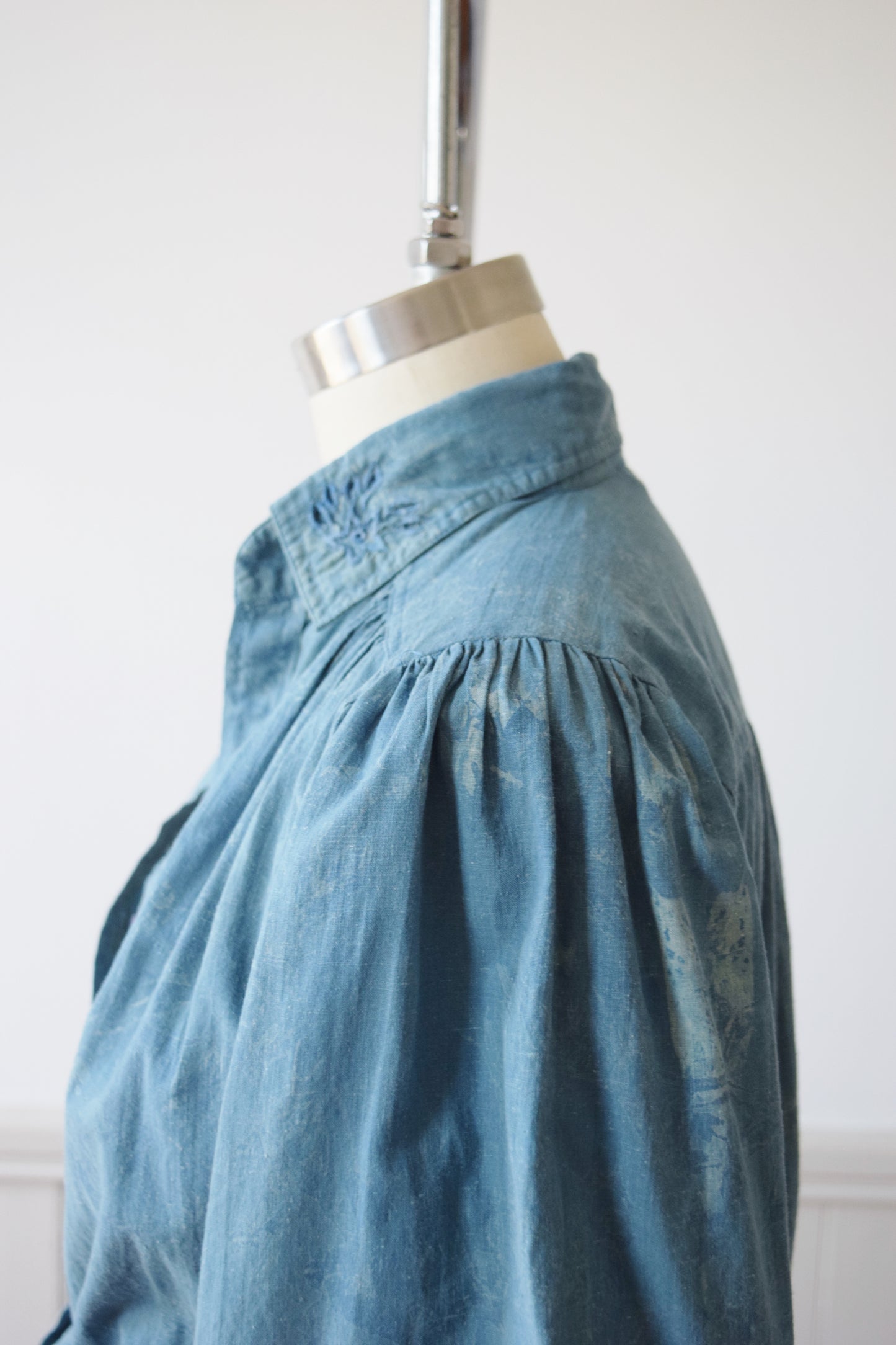 Indigo Over-Dyed Puff Sleeve Top | 1970s | S/M