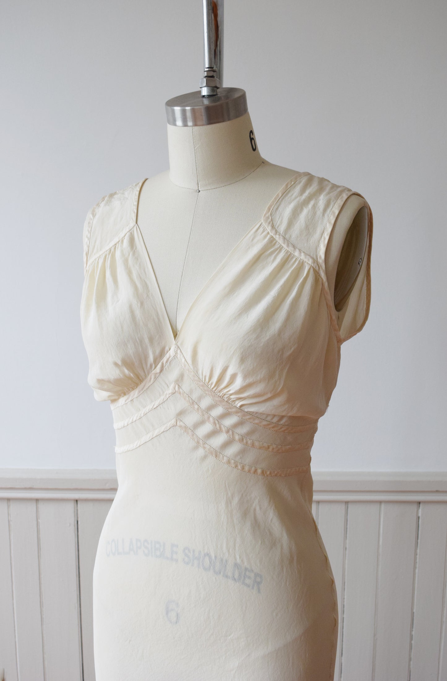 1930s Bias Cut Crème Silk Nightgown | Slip Dress