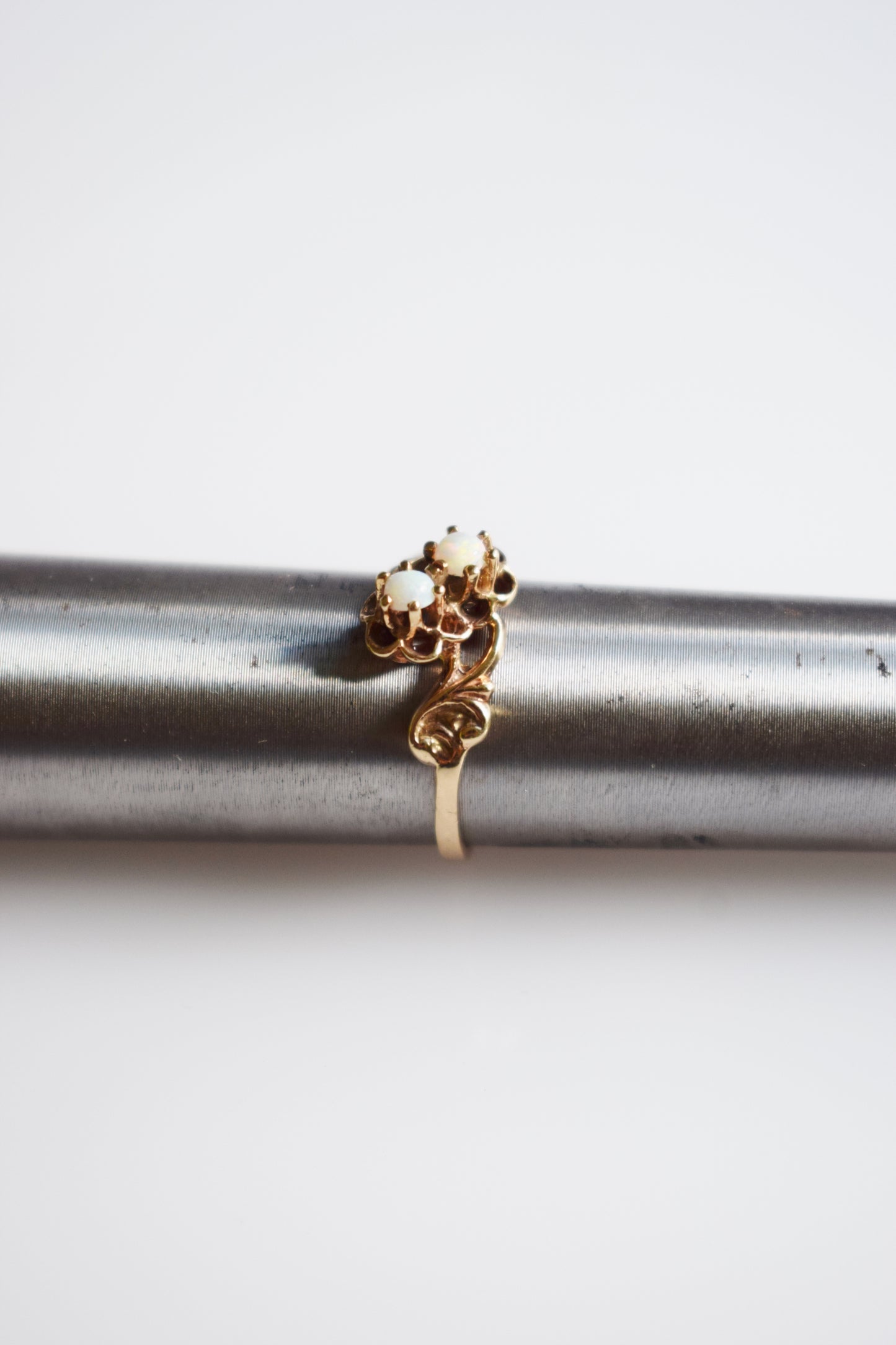 Antique 10kt Gold and Opal Ring | 5.25-5.5