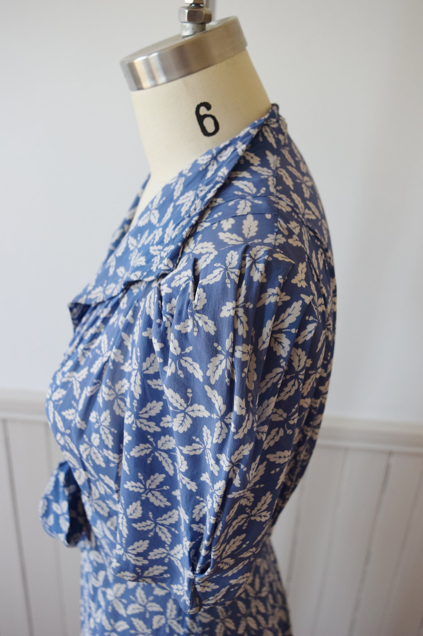 1930s Oak Print Rayon Redingote | Tie Front Blouse