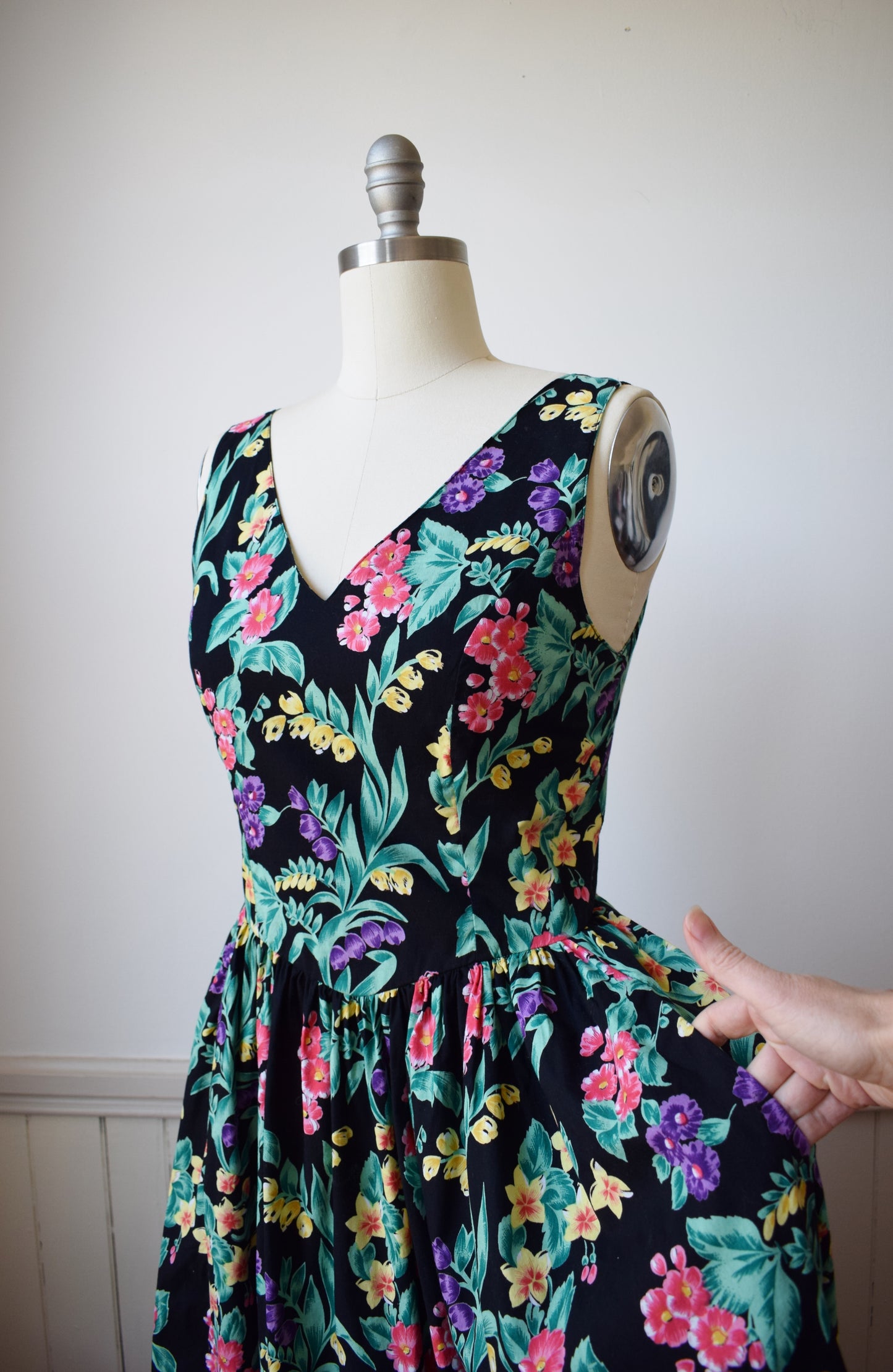 1980s Dark Floral Cotton Sundress | M