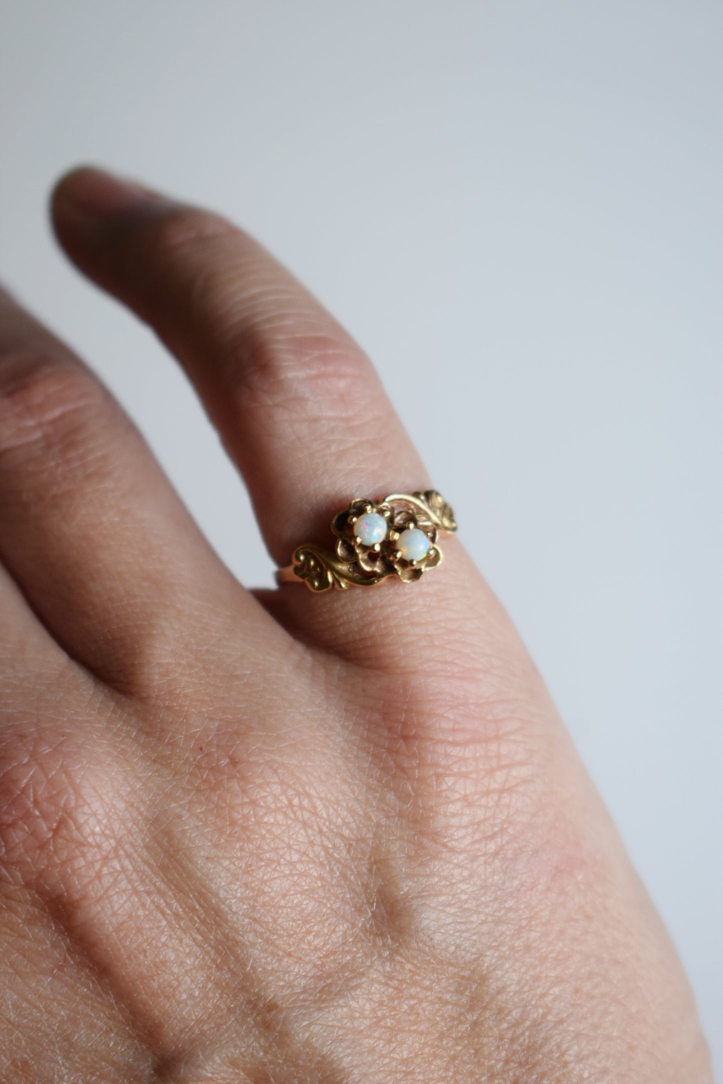 Antique 10kt Gold and Opal Ring | 5.25-5.5