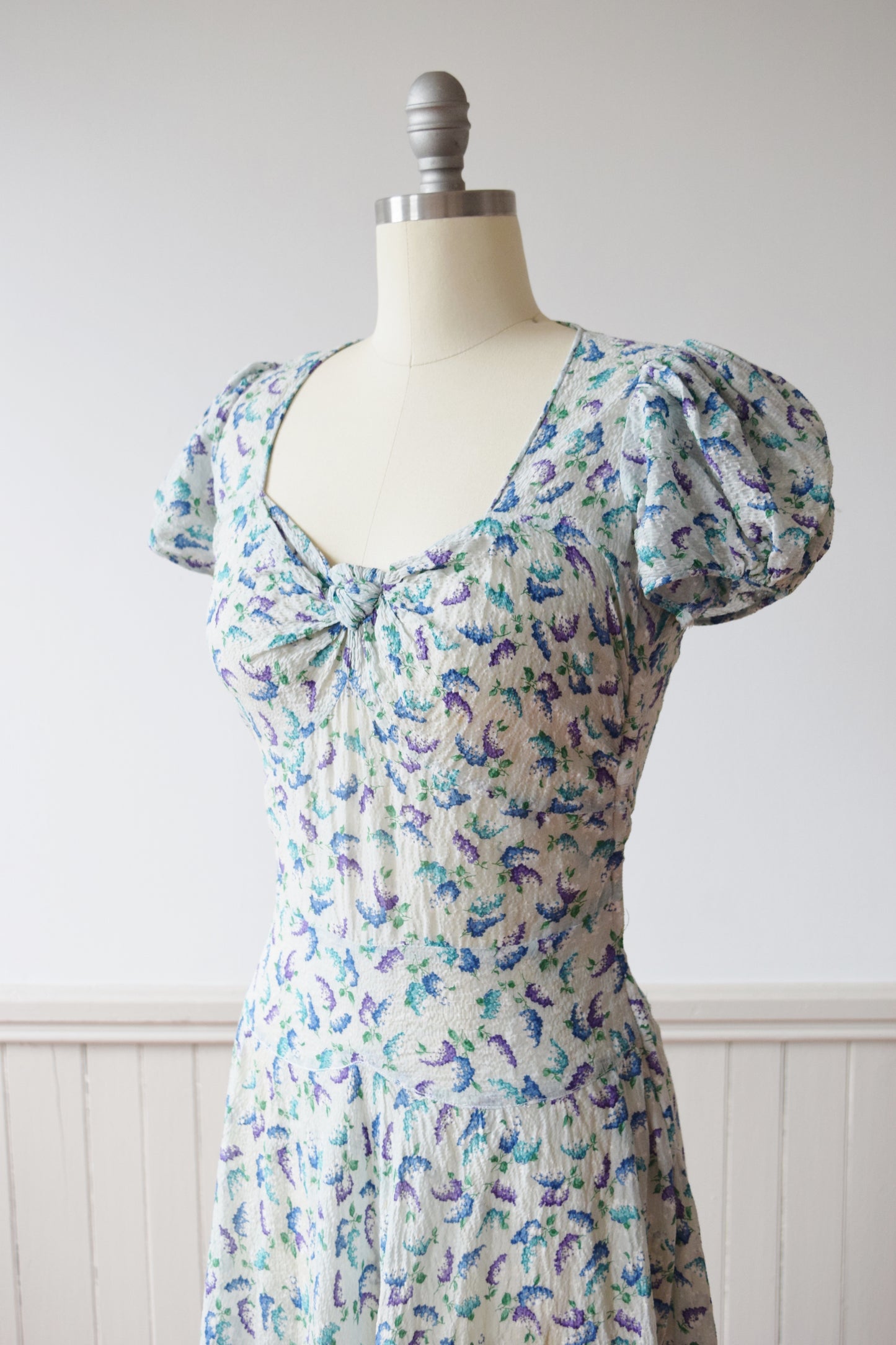 Lilac Print Seersucker Gown | 1940s | M