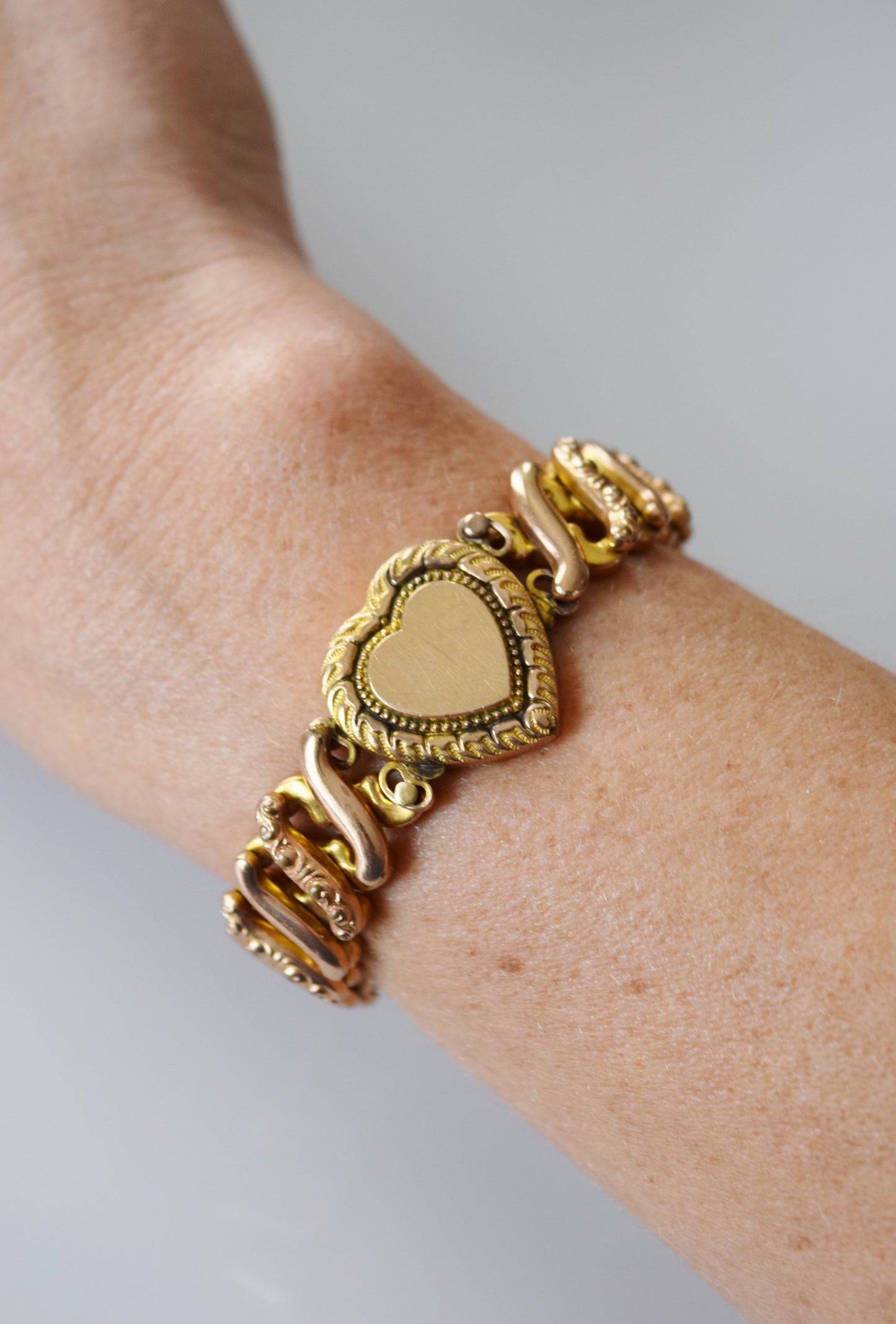 Victorian Revival Sweetheart Bracelet | 1940s