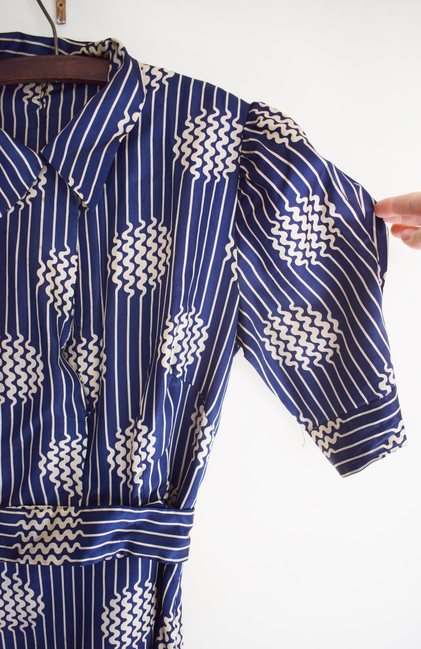 1930s Silk Novelty Print Day Dress