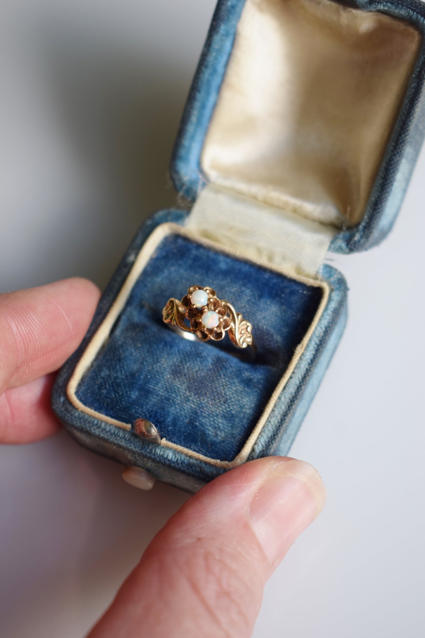 Antique 10kt Gold and Opal Ring | 5.25-5.5