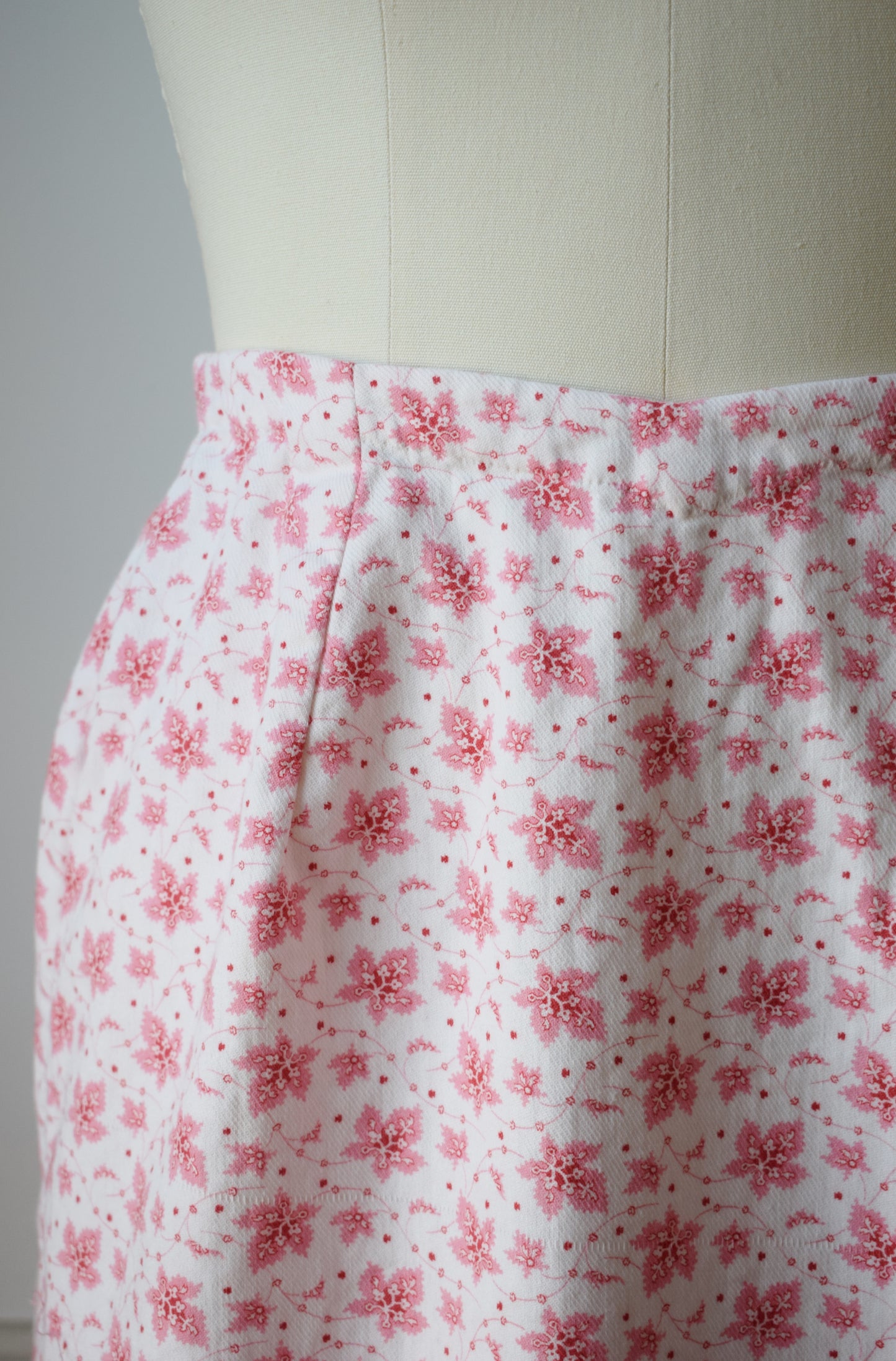 Victorian-Style Flannel Calico Petticoat | M