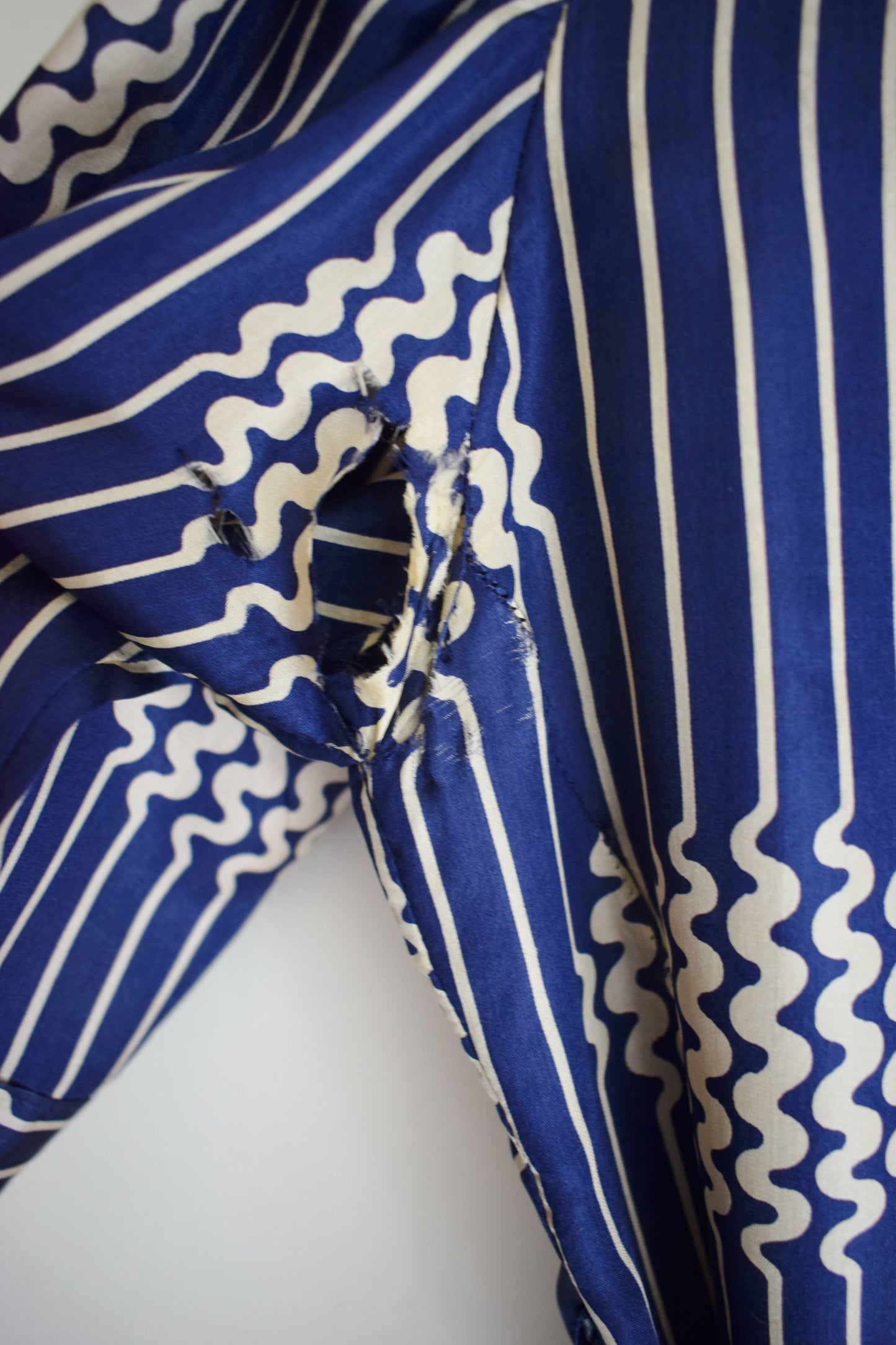 1930s Silk Novelty Print Day Dress