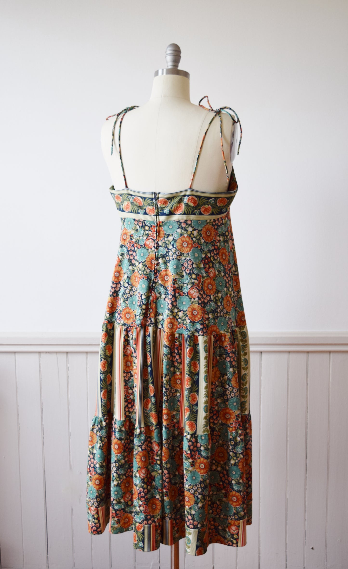 Autumn Floral Dress | 1970s | L